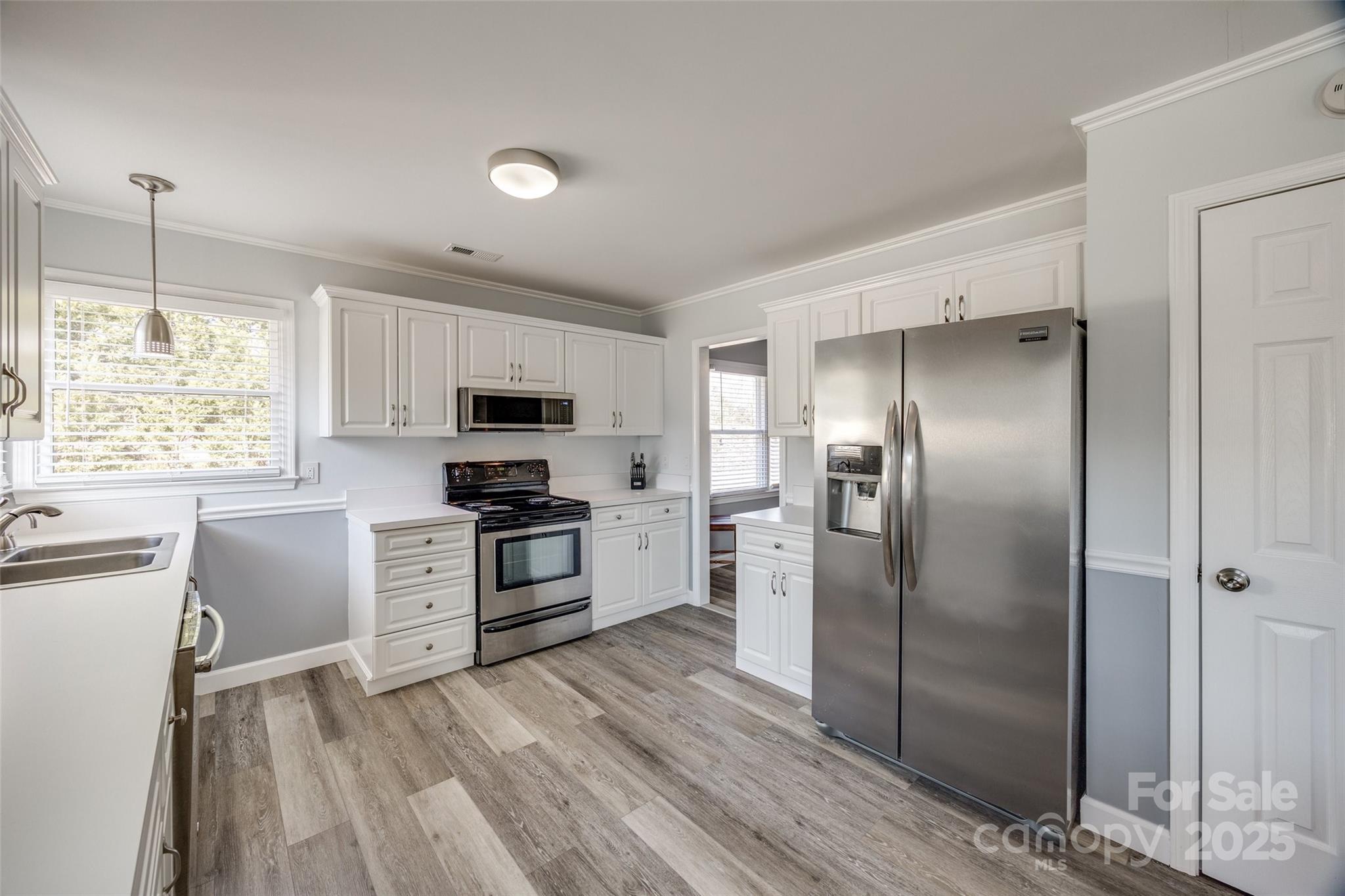 100 Sea Island Boulevard