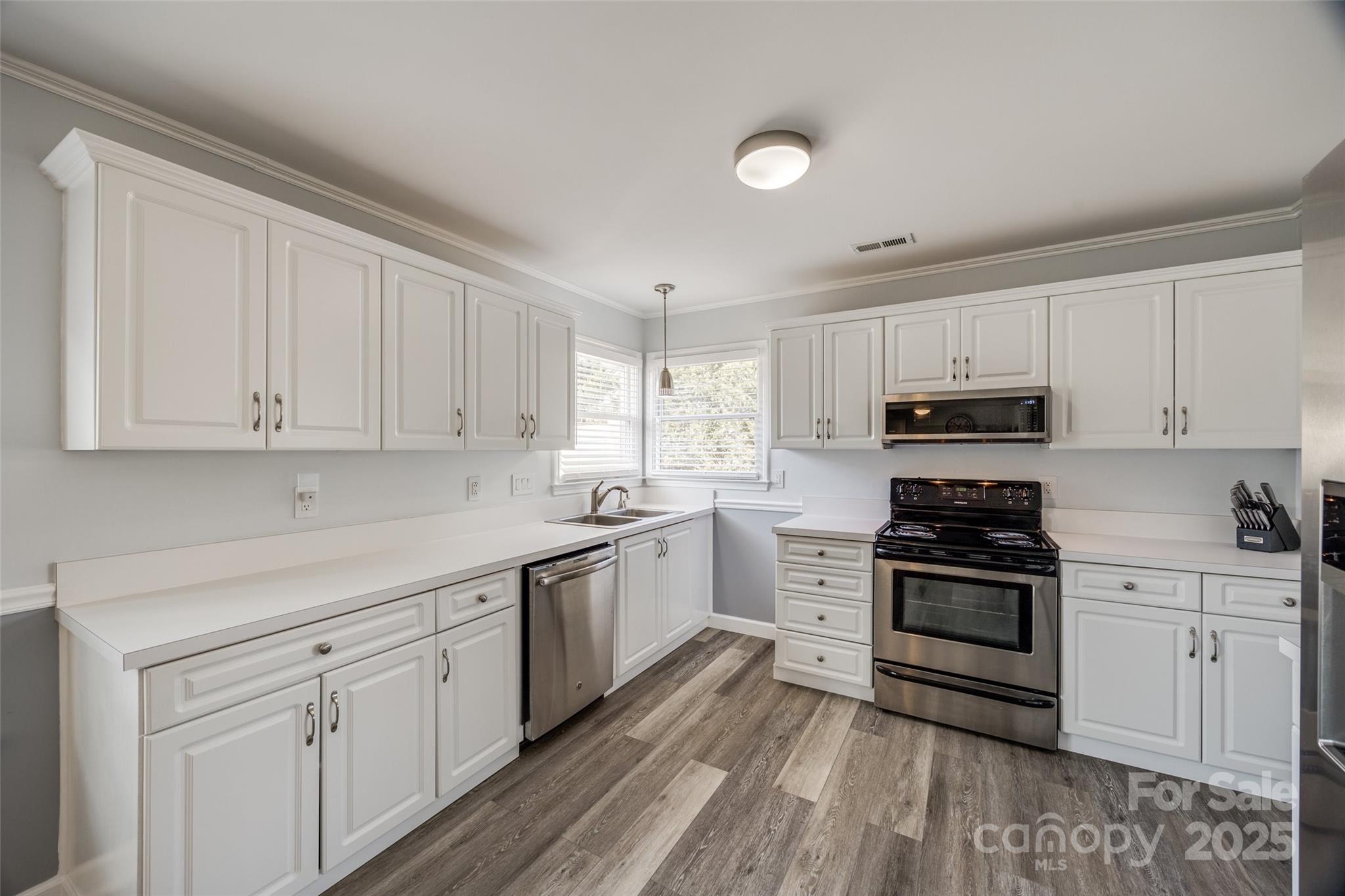 100 Sea Island Boulevard