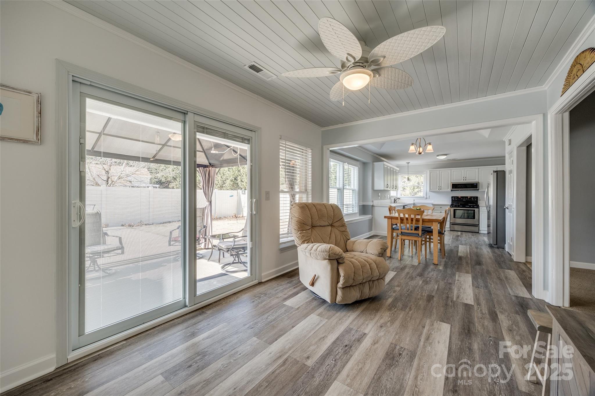100 Sea Island Boulevard