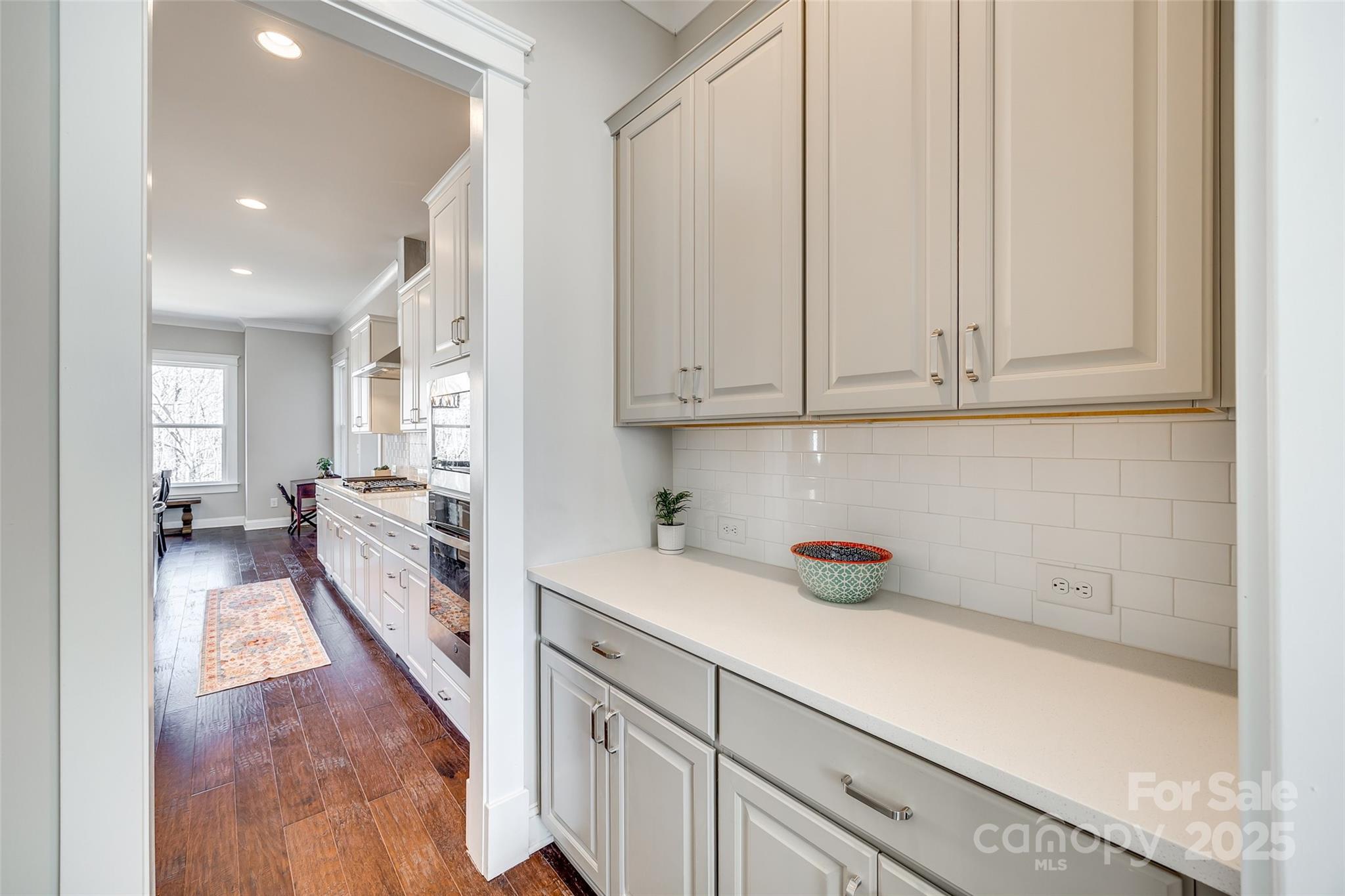 7191 Three Kings Road