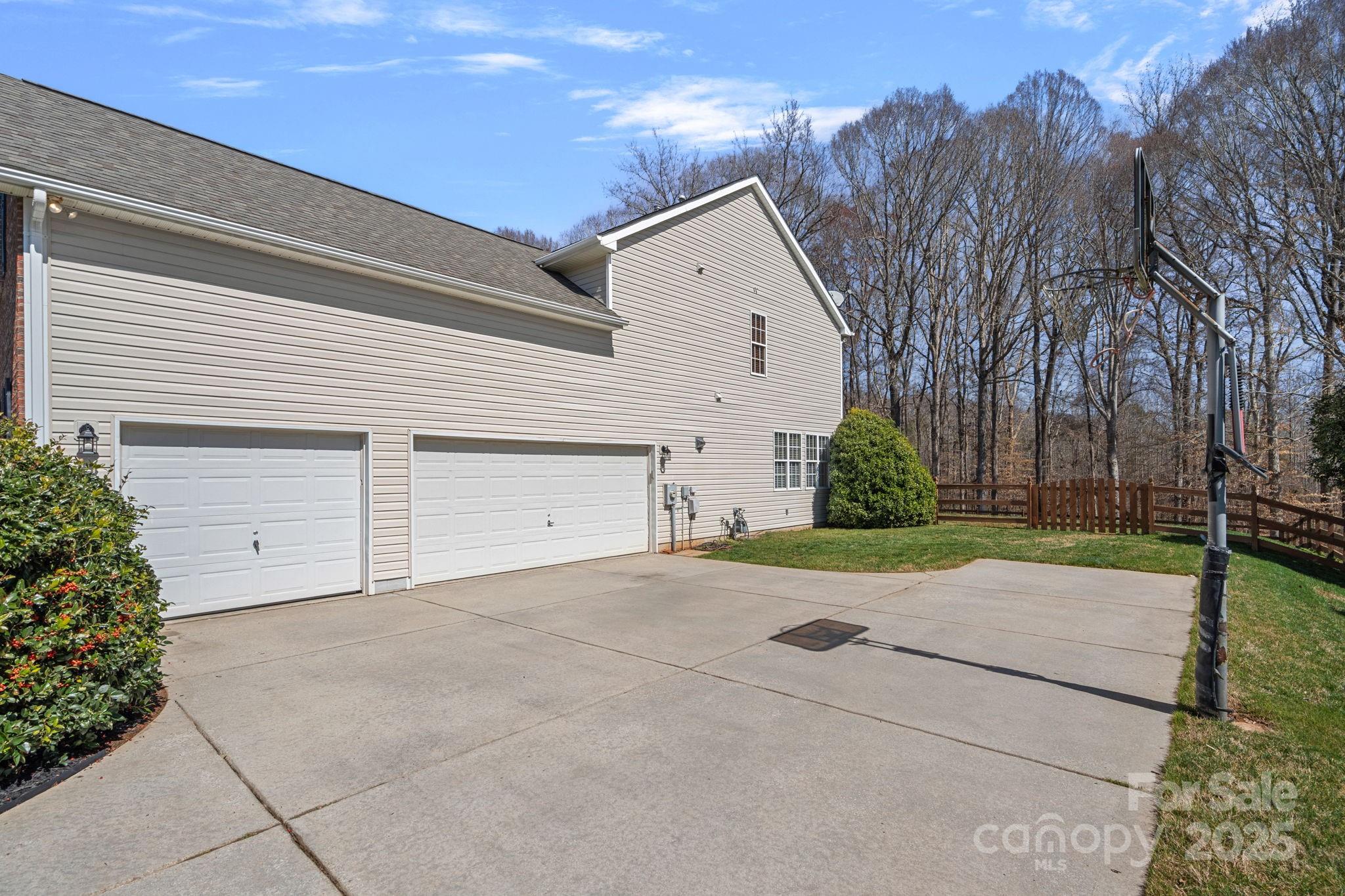 1161 Woodwinds Drive