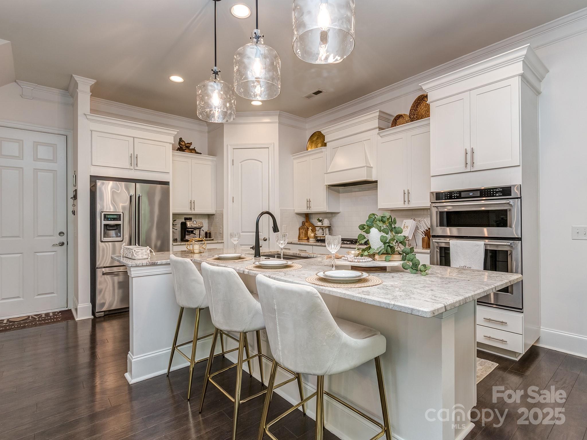 5130 Mount Clare Lane