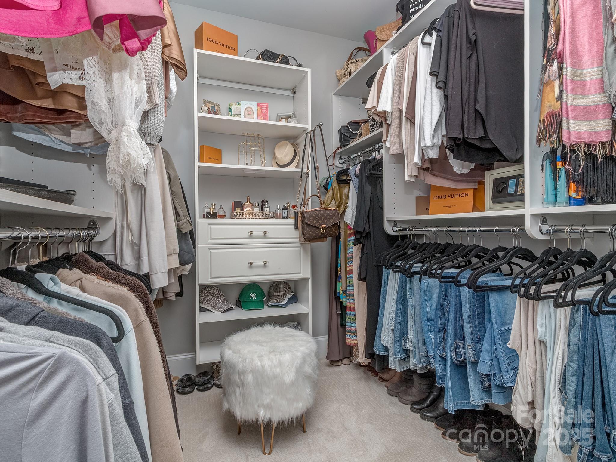 5130 Mount Clare Lane