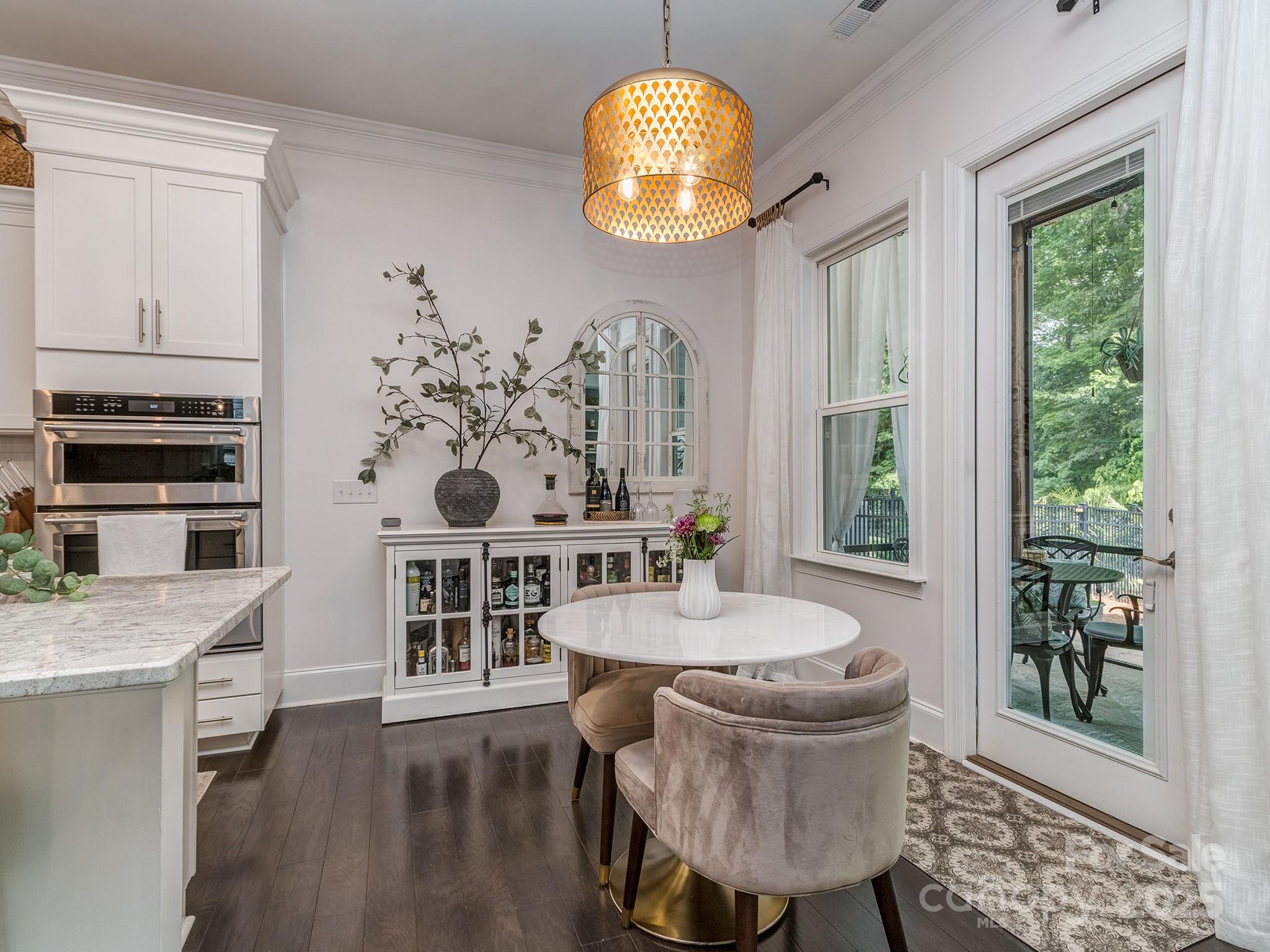 5130 Mount Clare Lane