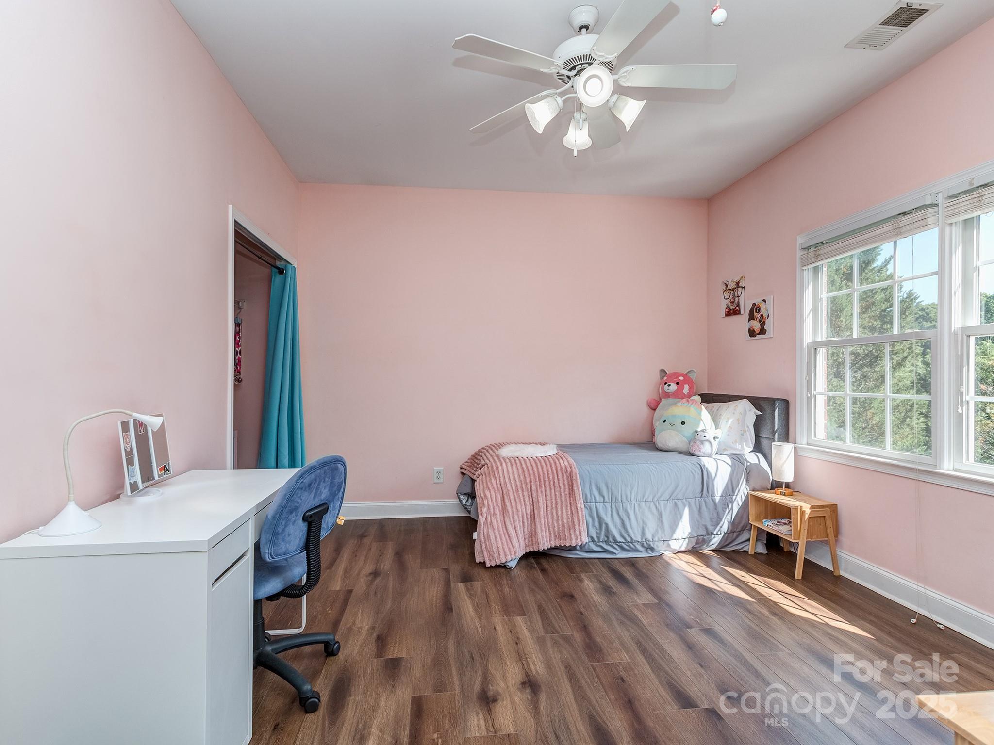 2301 Keara Way