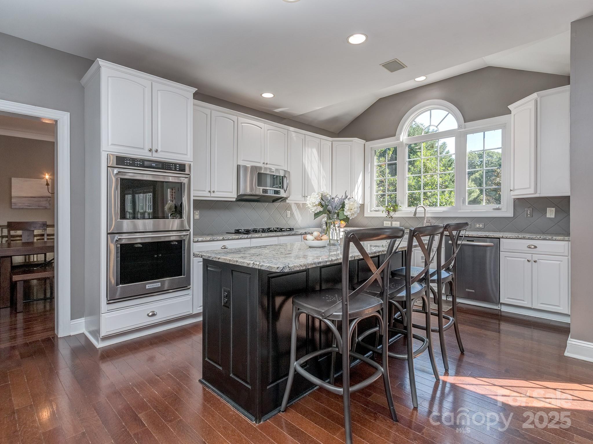2301 Keara Way