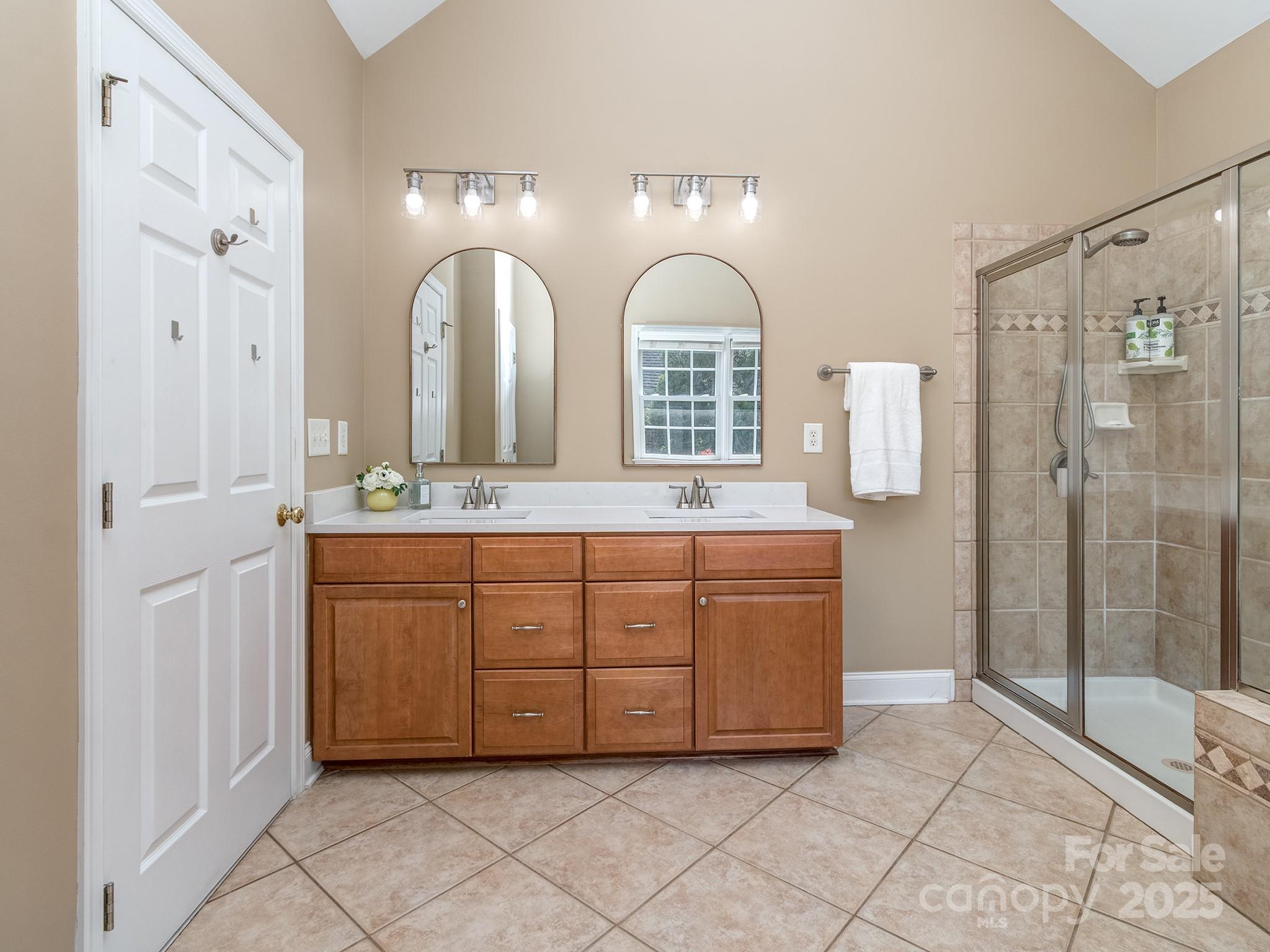 2301 Keara Way