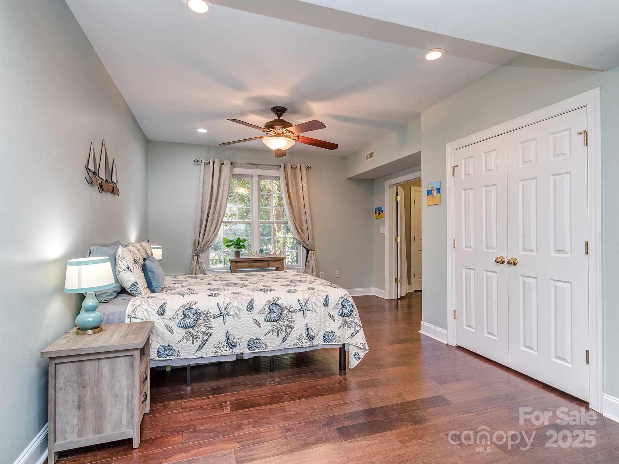 2301 Keara Way