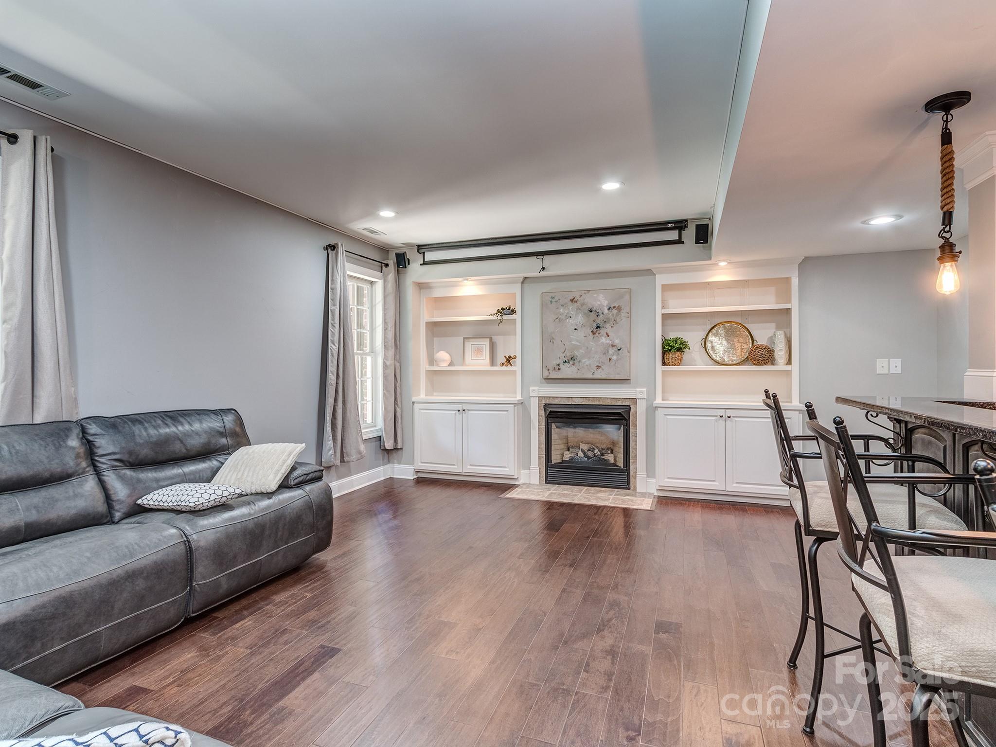 2301 Keara Way
