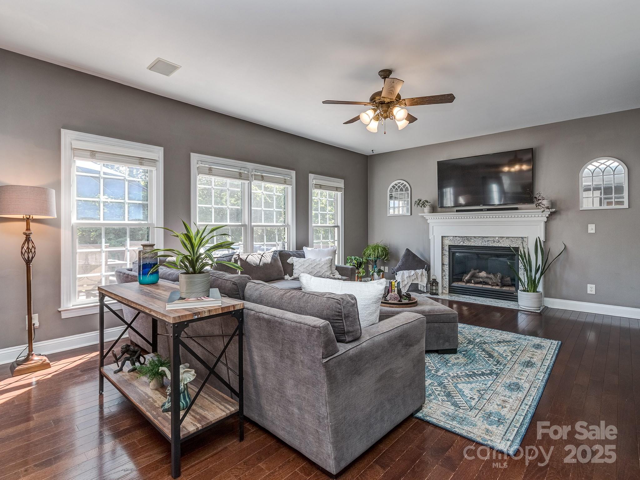 2301 Keara Way