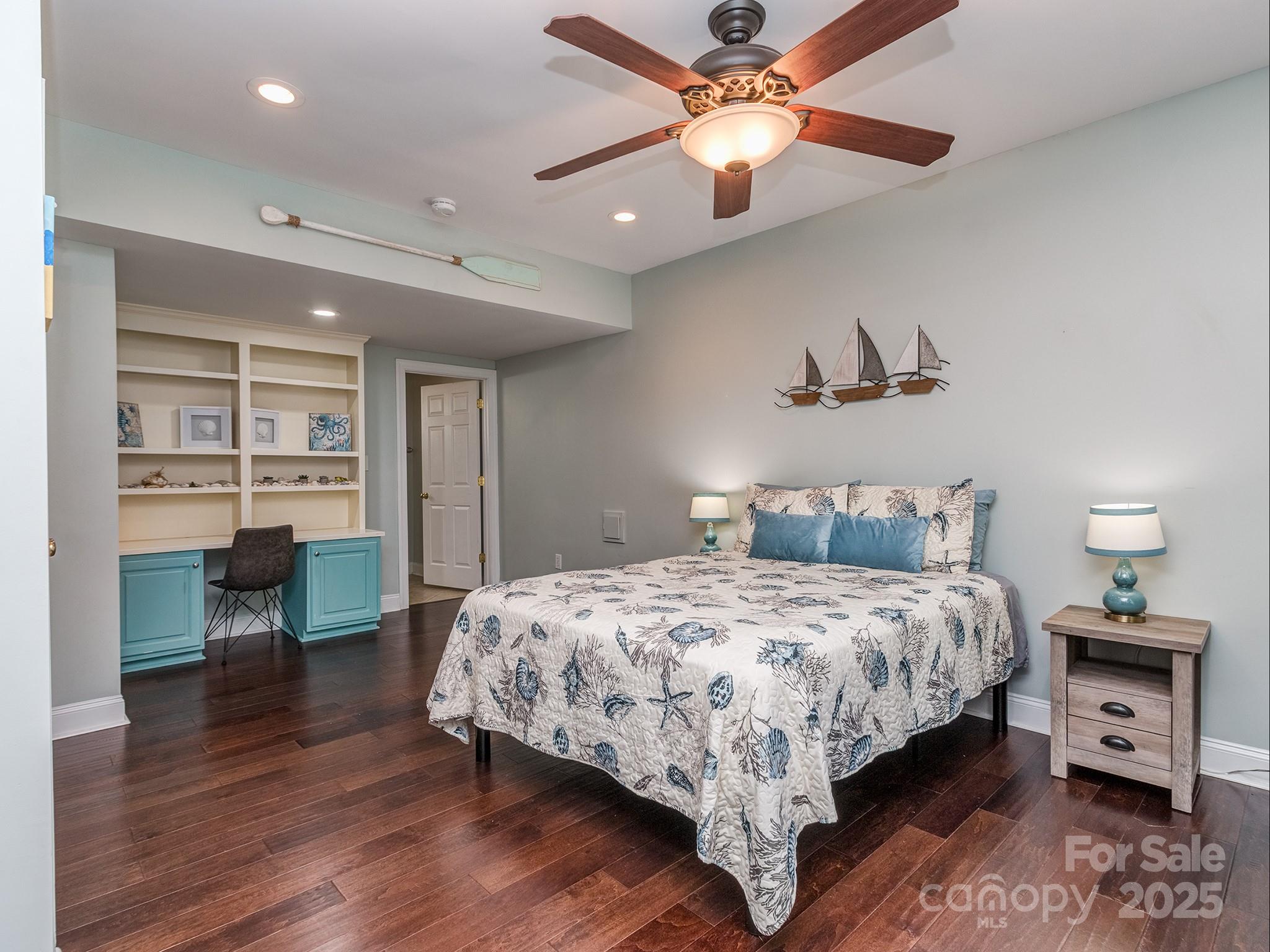 2301 Keara Way