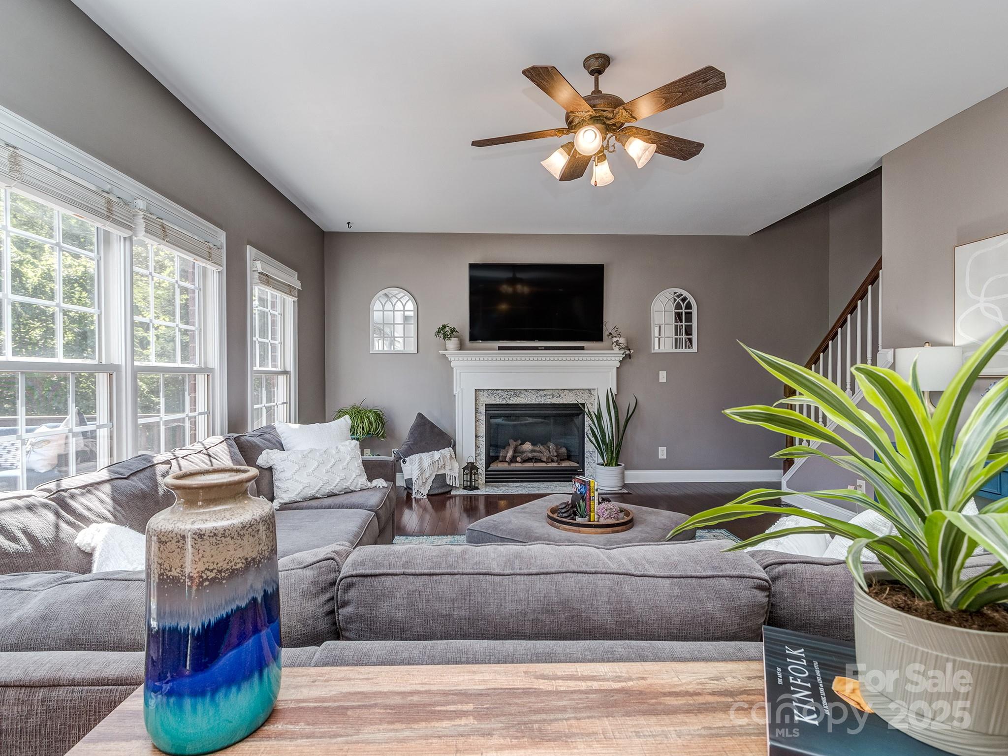 2301 Keara Way