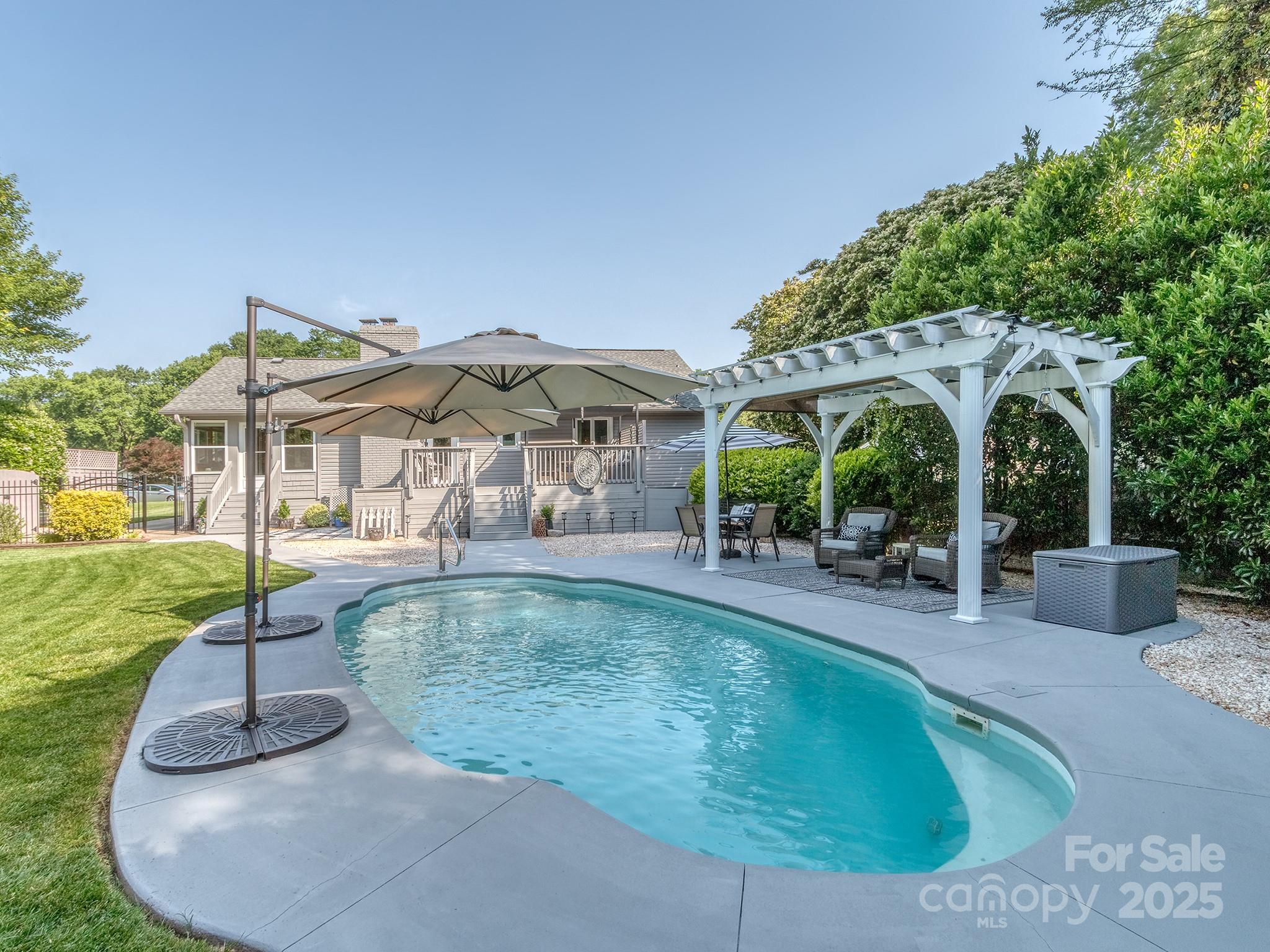 214 Wilcrest Drive