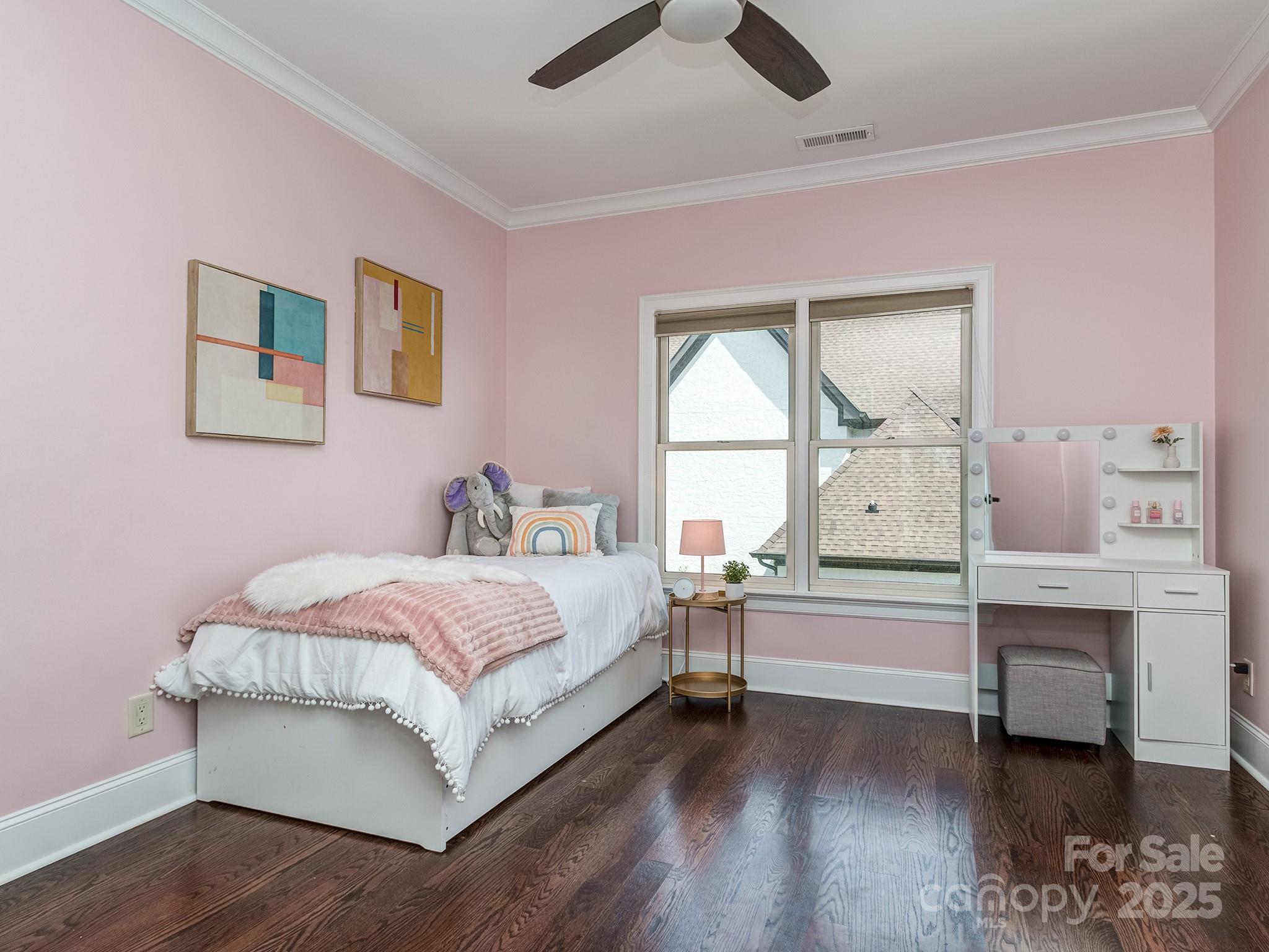 1404 Lookout Circle