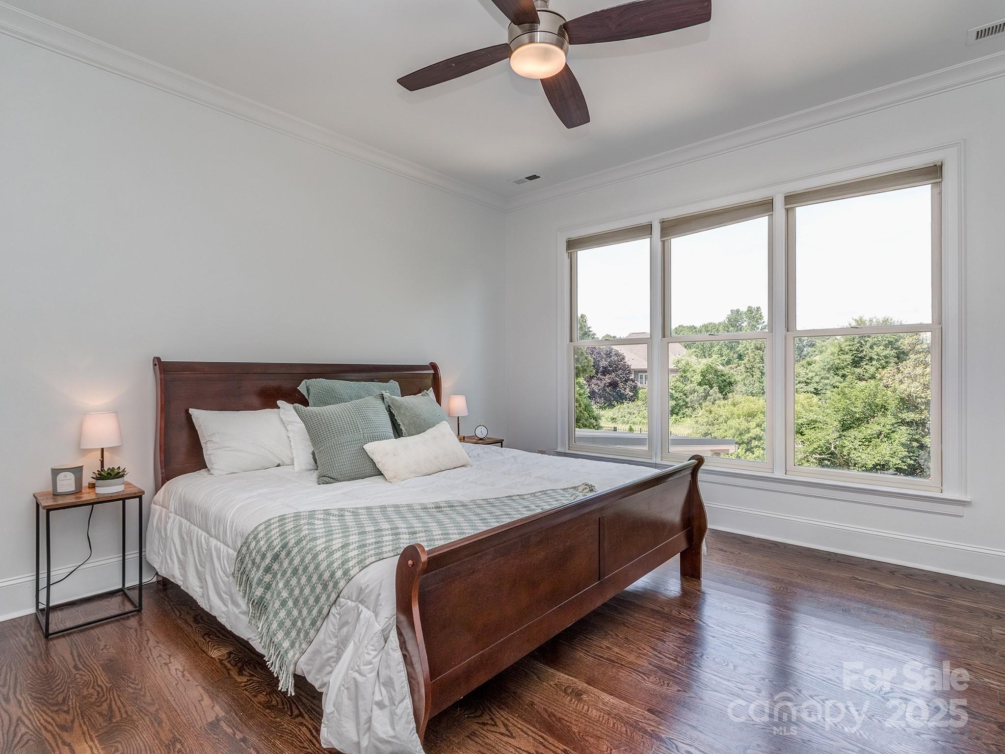 1404 Lookout Circle