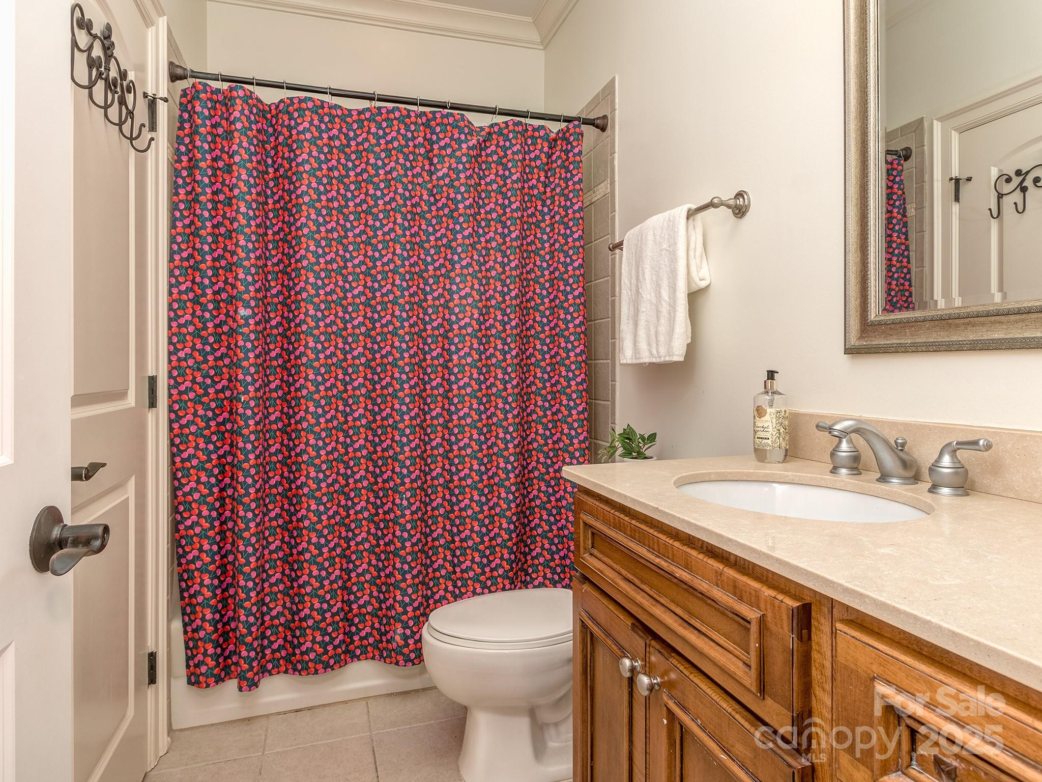 1404 Lookout Circle