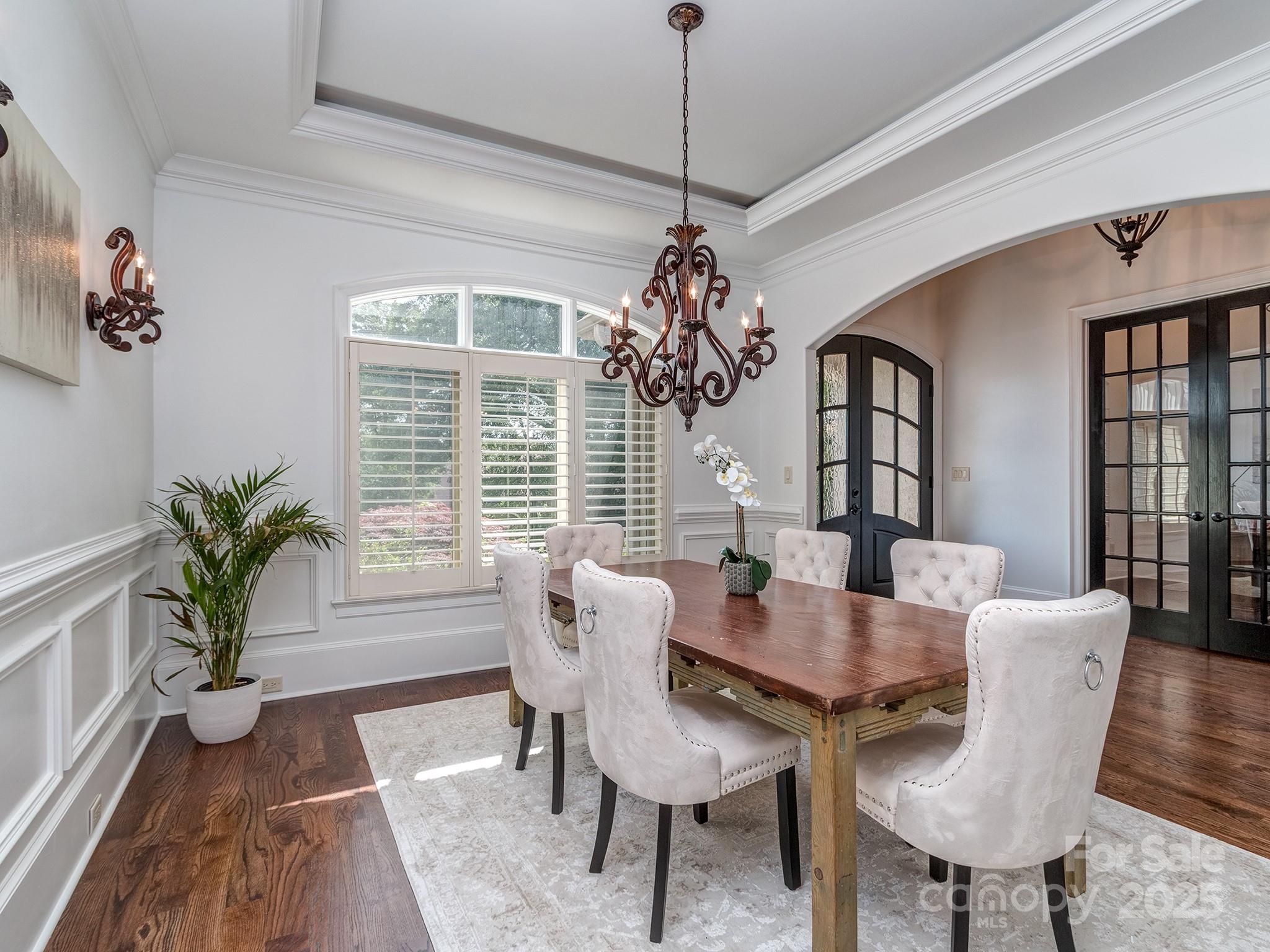 1404 Lookout Circle
