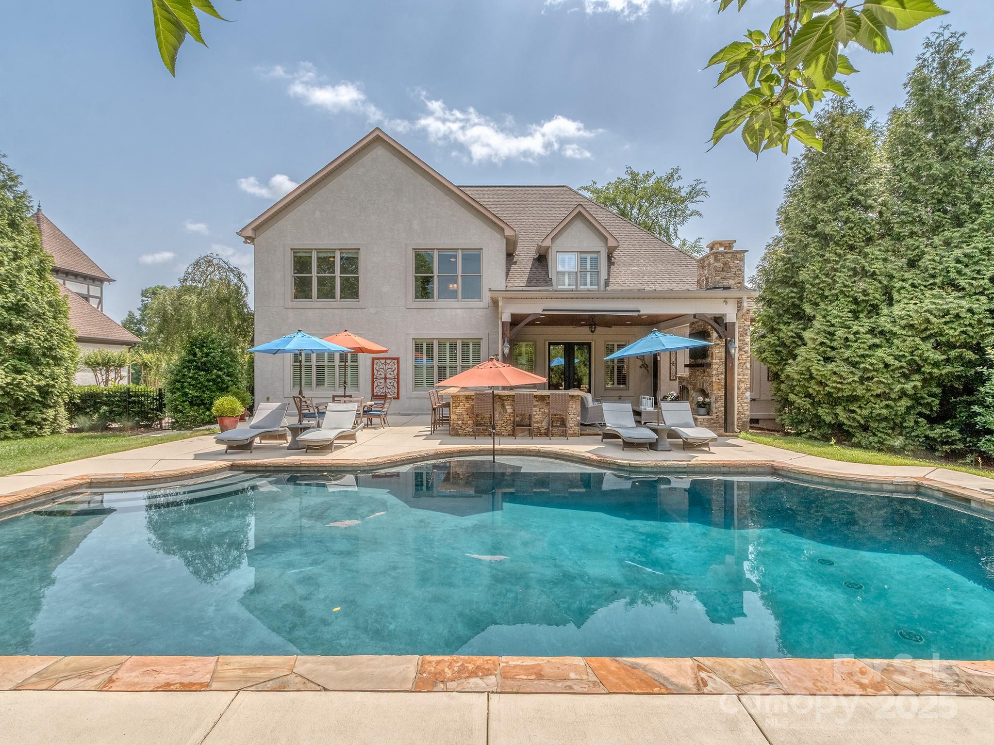 1404 Lookout Circle