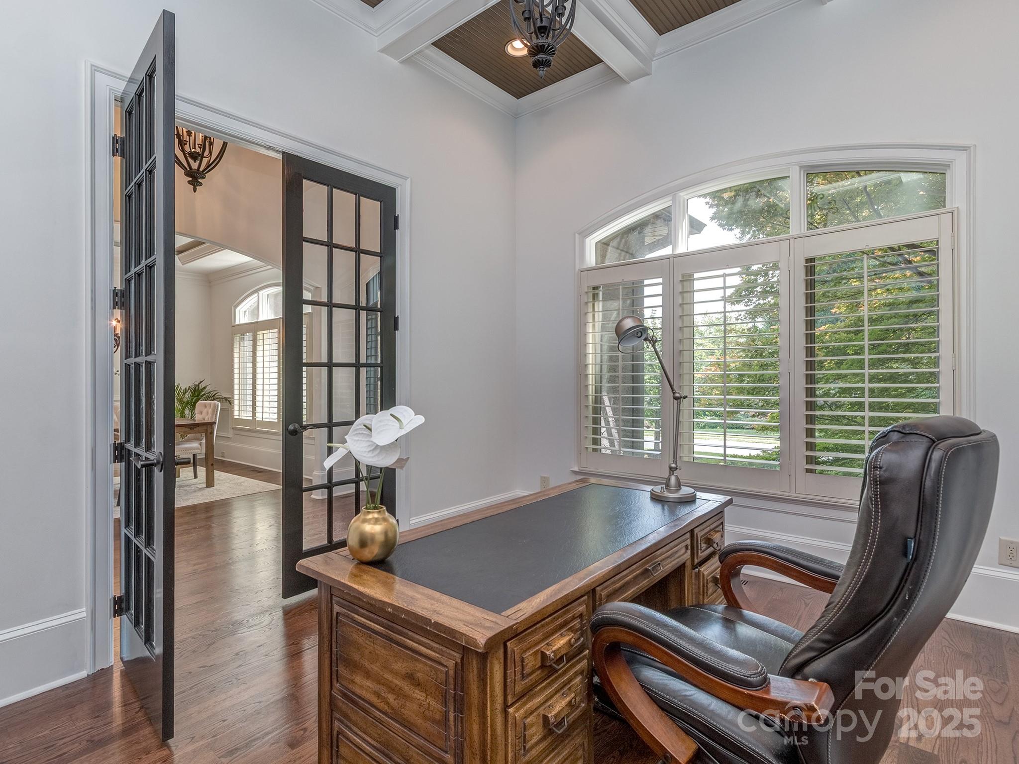 1404 Lookout Circle