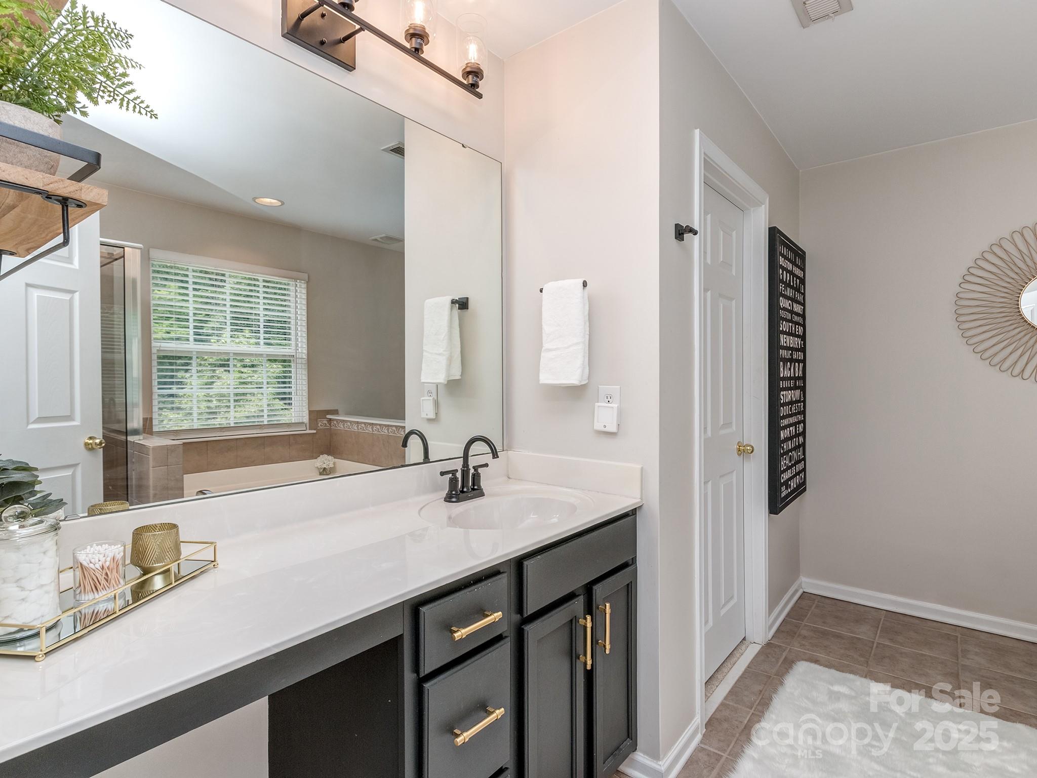 2331 Whitford Lane