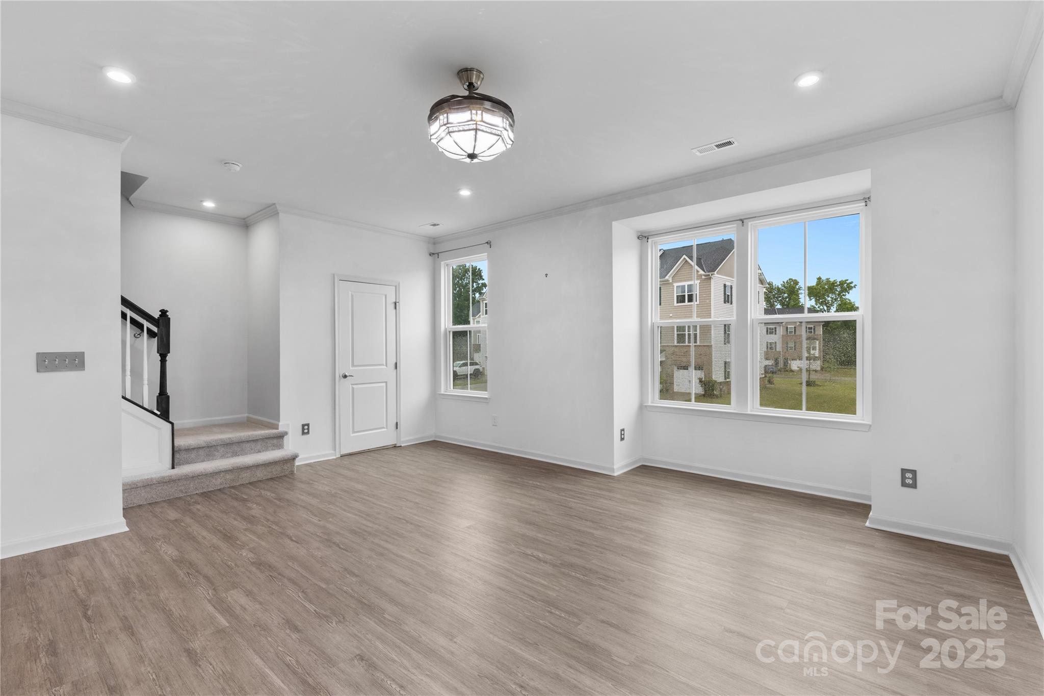 416 Dalton Circle