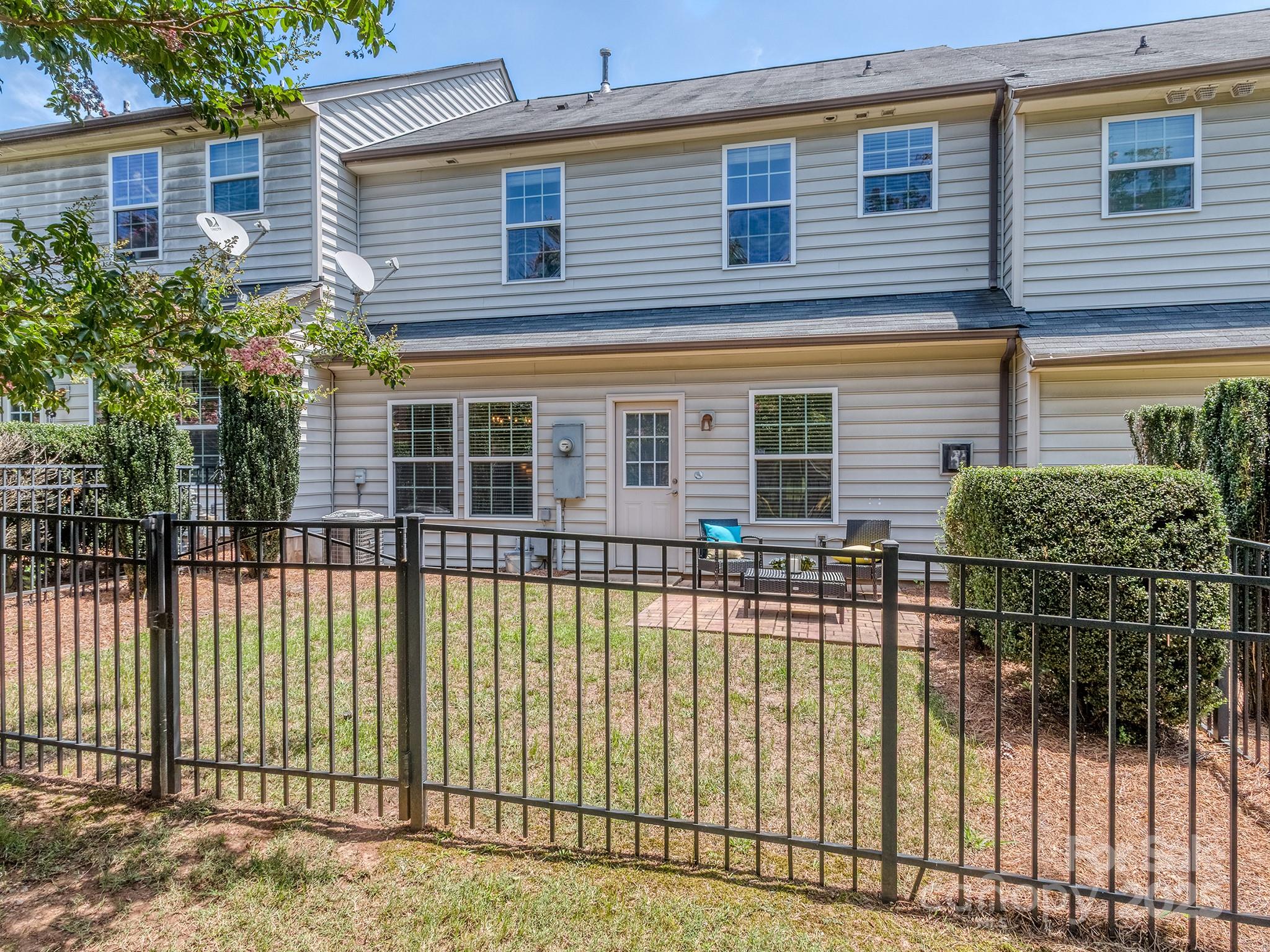 4738 Mount Royal Lane