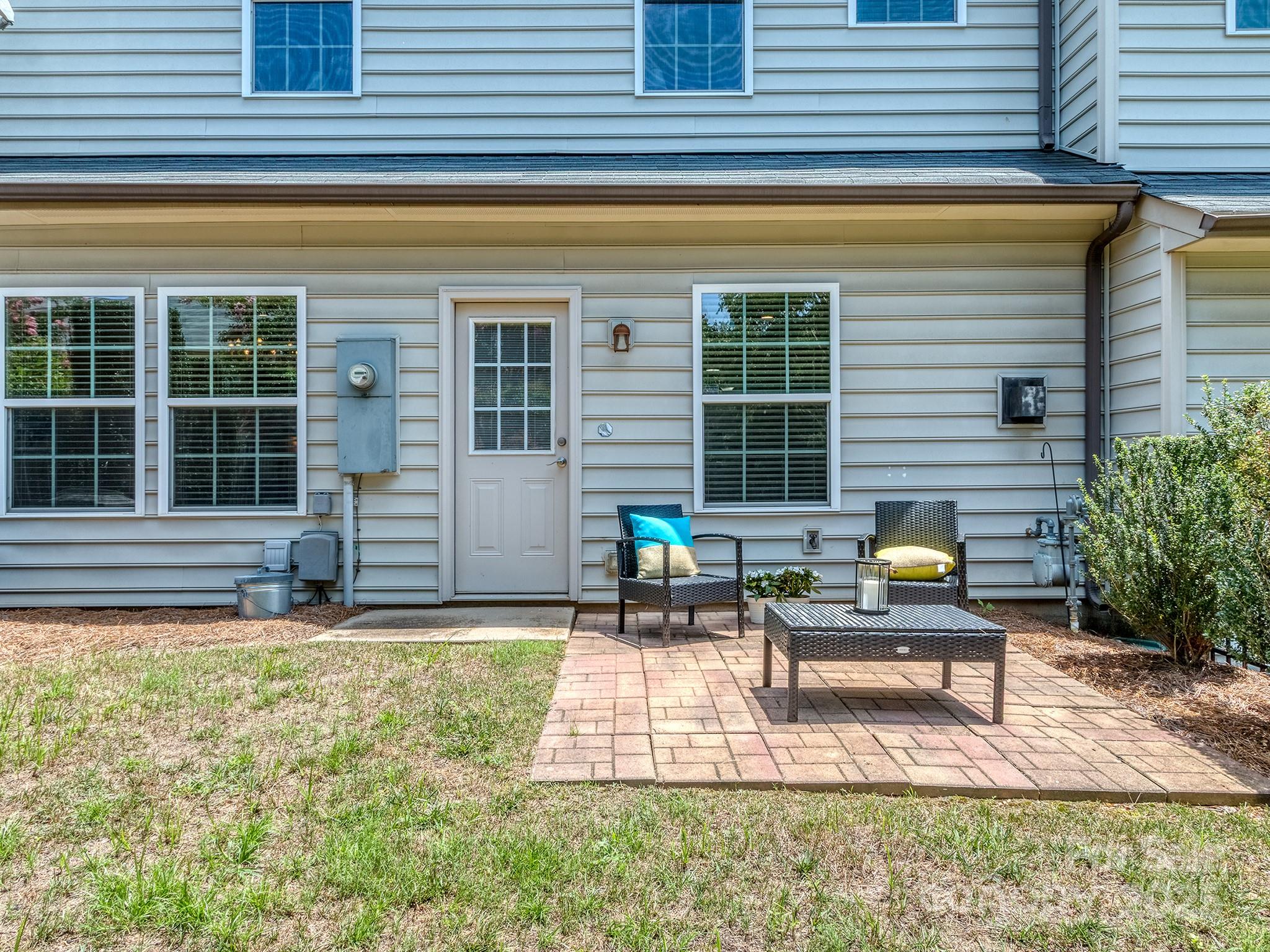 4738 Mount Royal Lane
