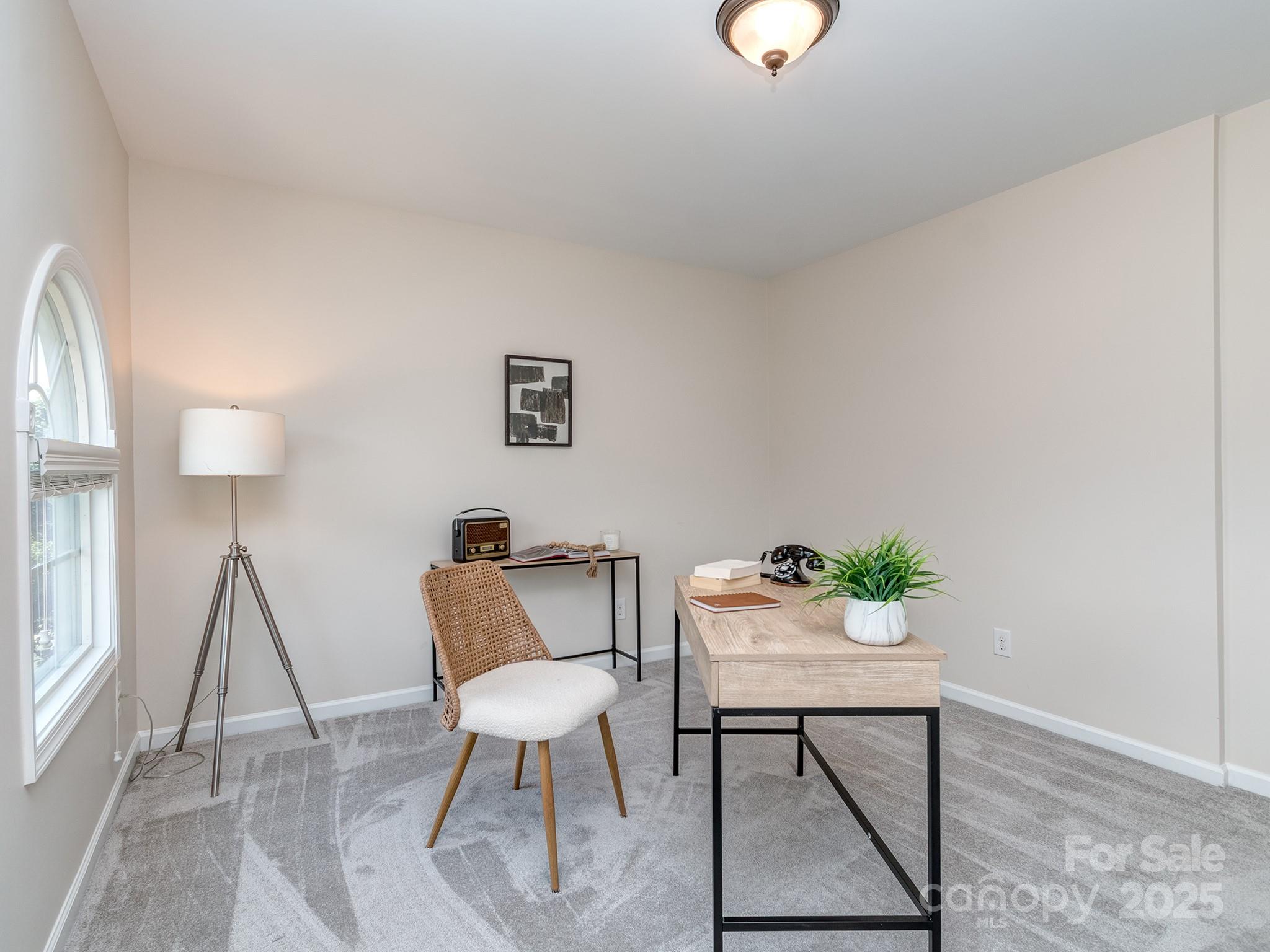 4738 Mount Royal Lane
