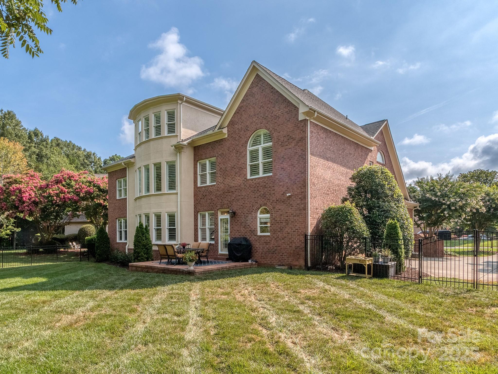 102 Montrose Drive