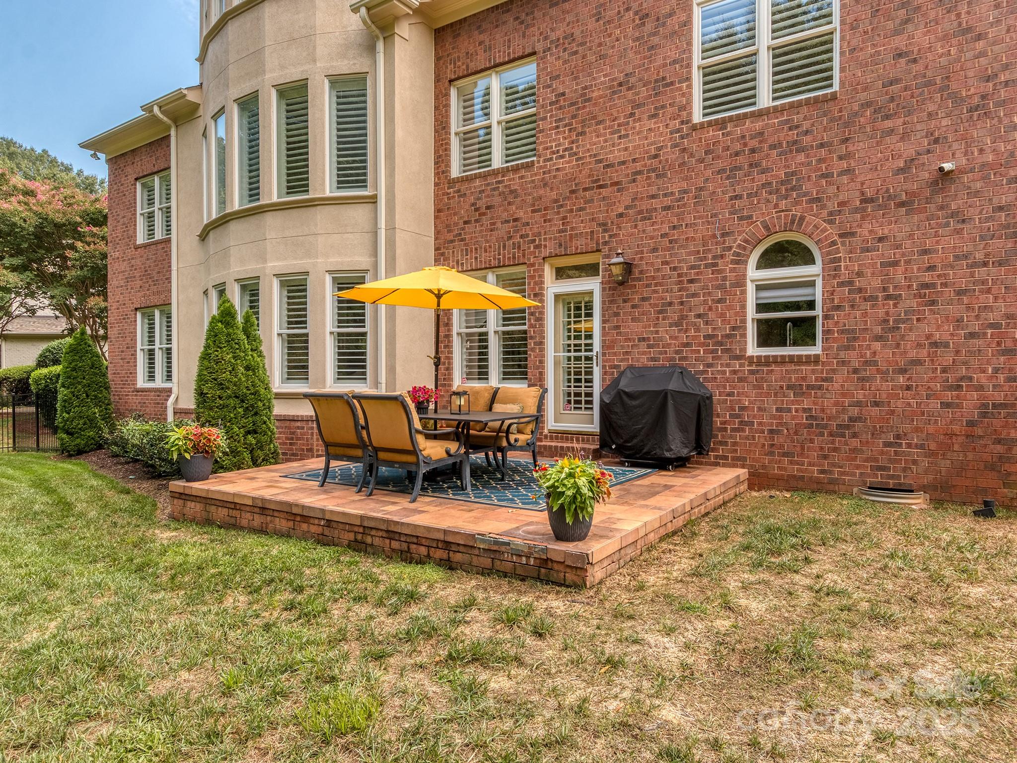 102 Montrose Drive