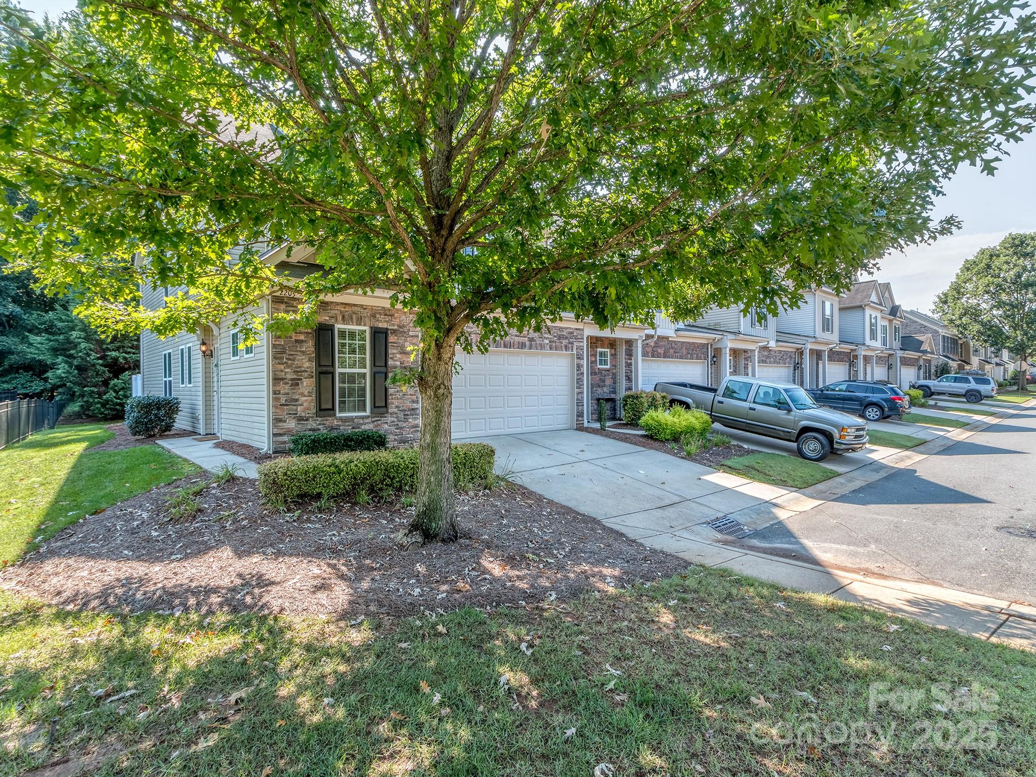 2203 Whitford Lane