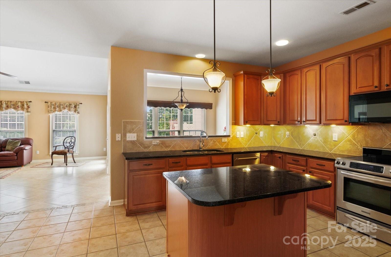 14648 Greenpoint Lane