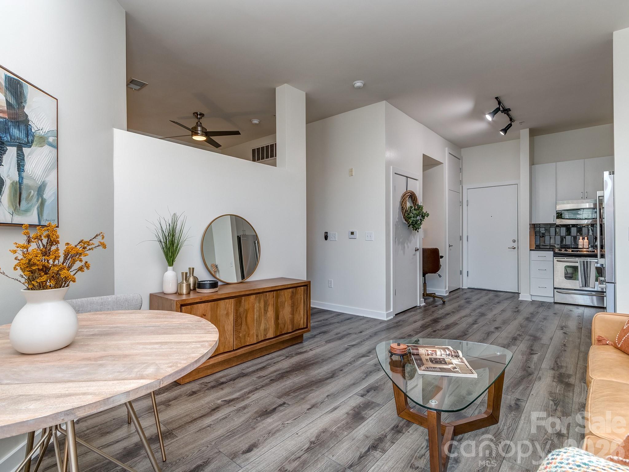 525 E Sixth Street #407