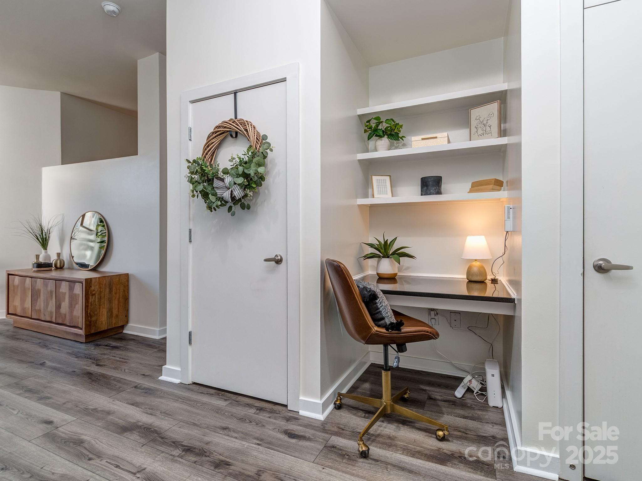 525 E Sixth Street #407