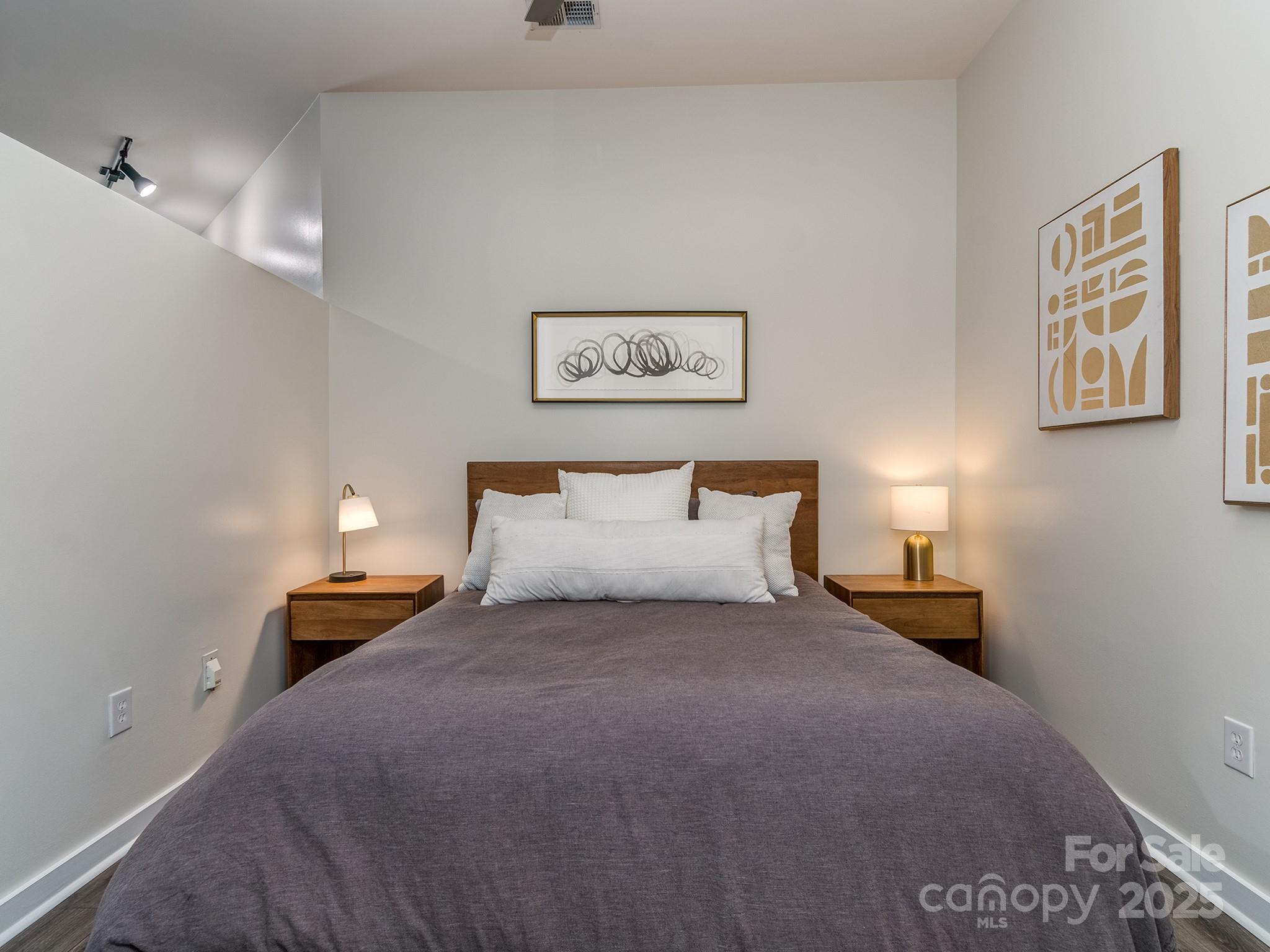 525 E Sixth Street #407