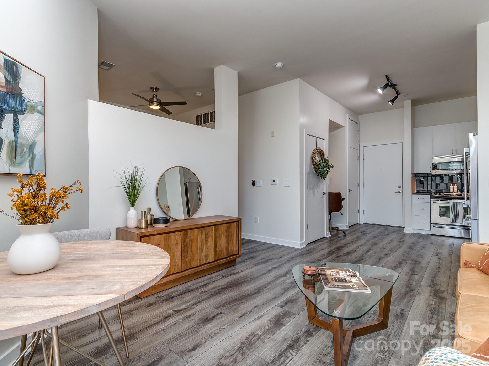 525 E Sixth Street #407