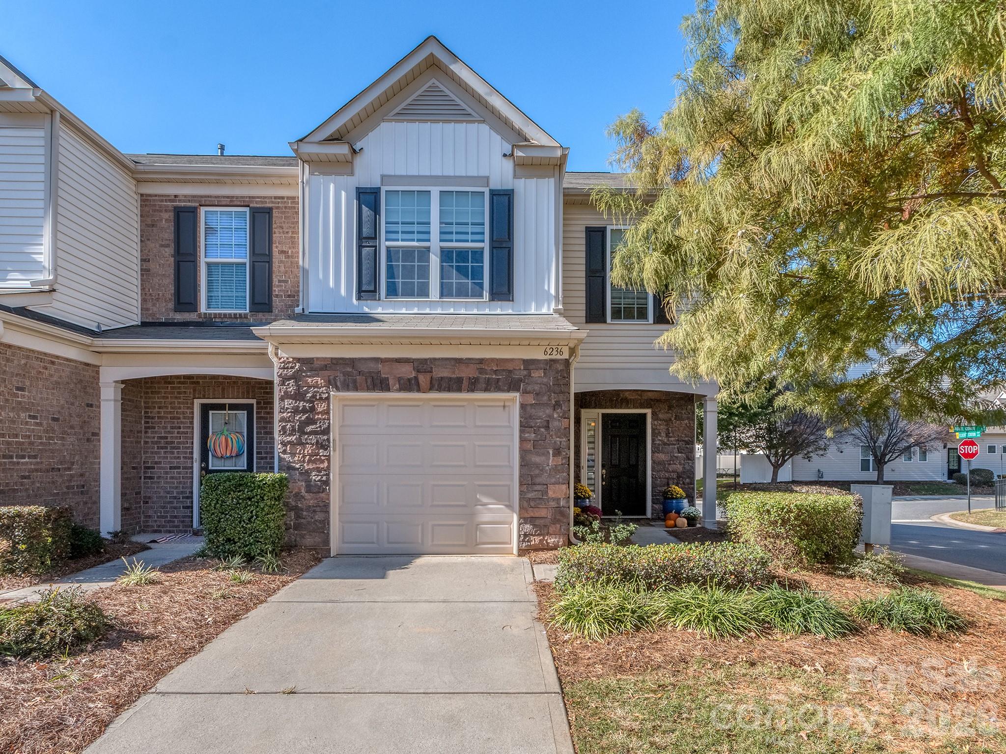 6236 Rockefeller Lane