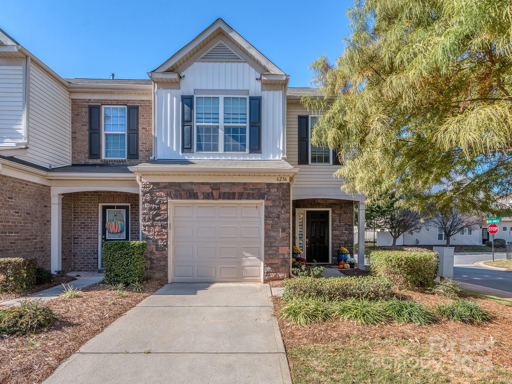 6236 Rockefeller Lane