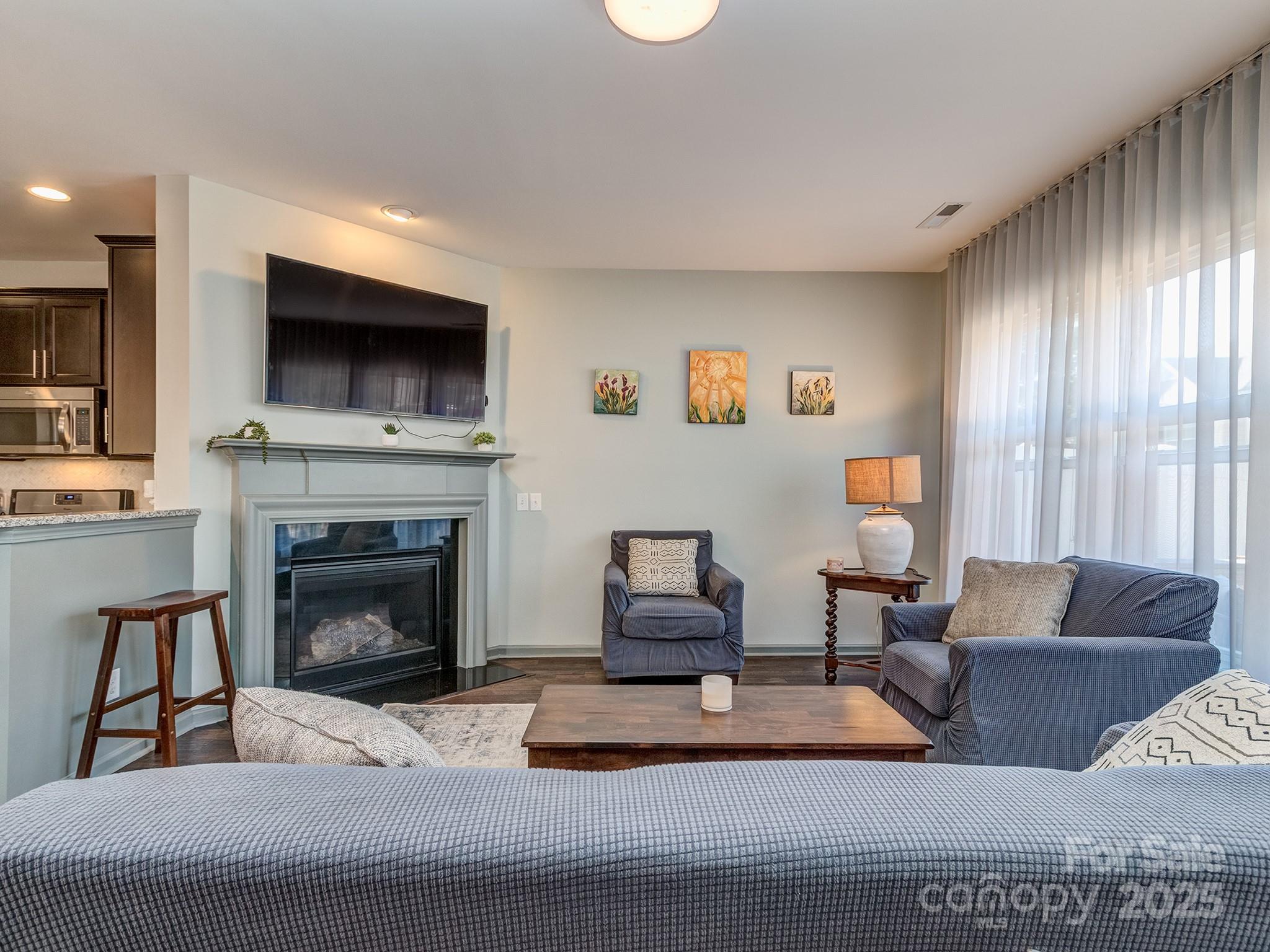 6236 Rockefeller Lane