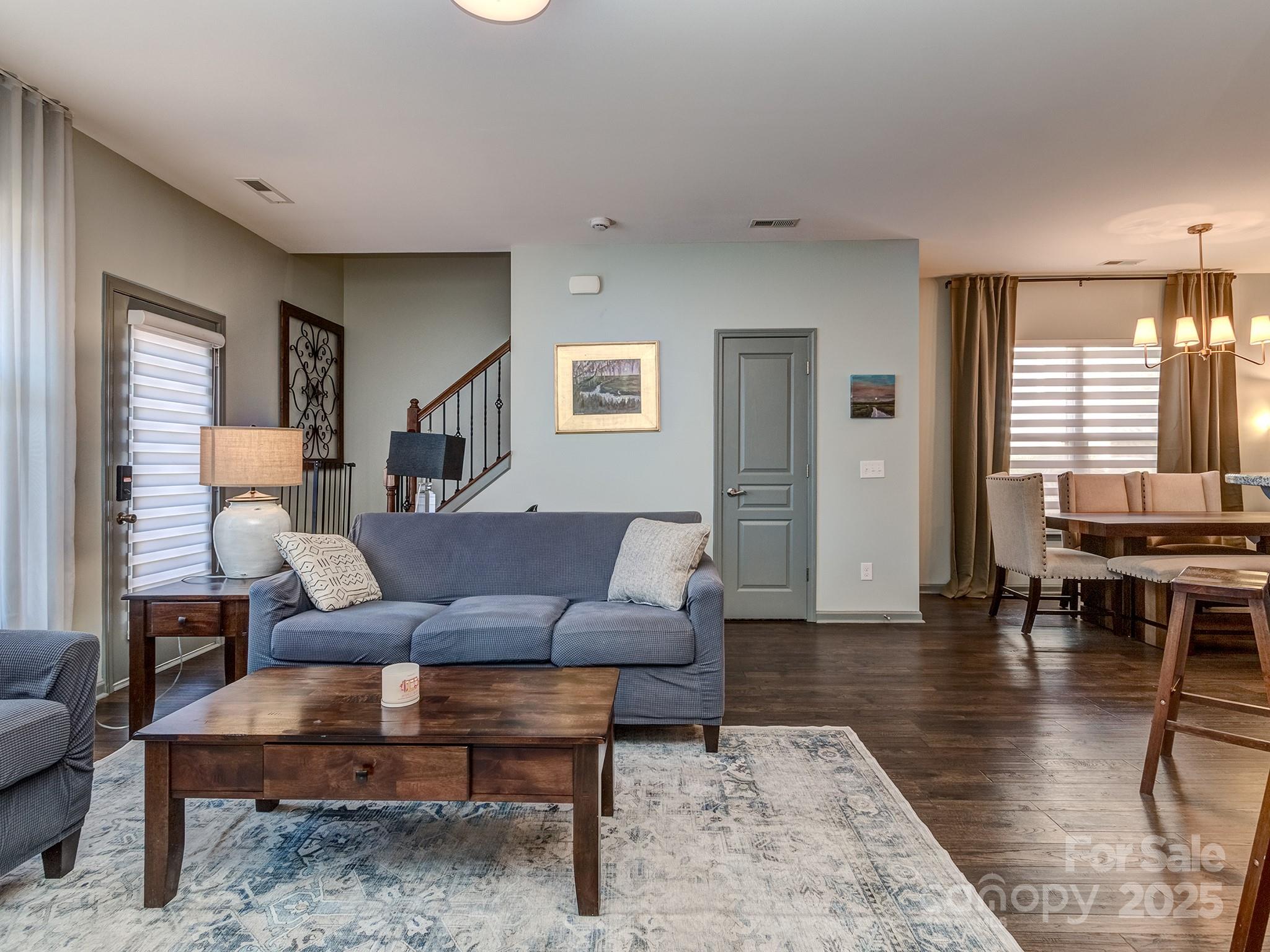 6236 Rockefeller Lane