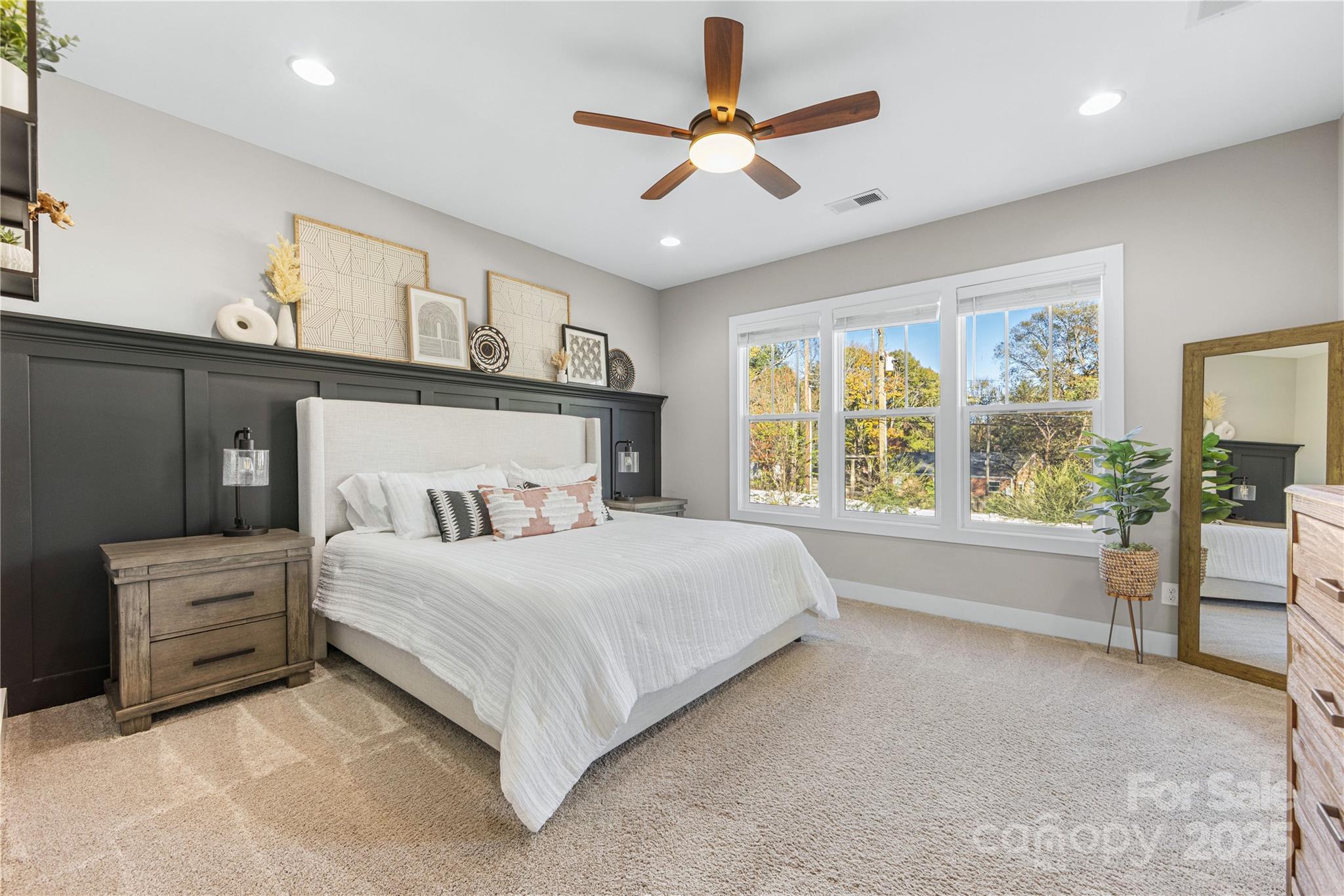 5207 Valley Stream Road