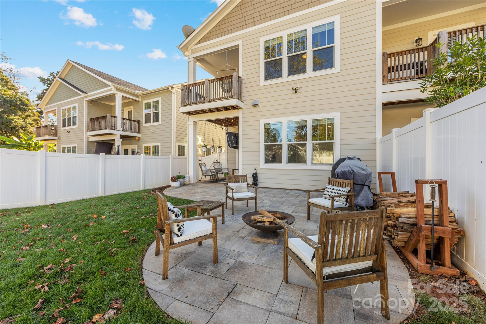 5207 Valley Stream Road