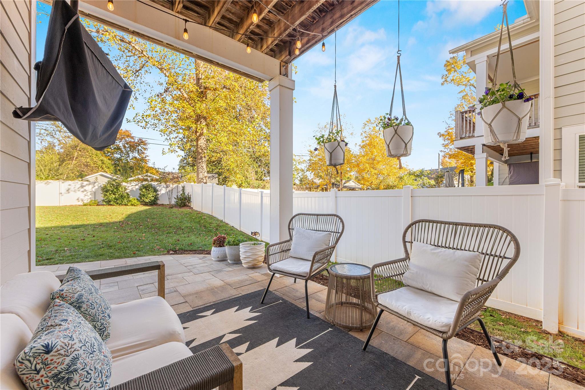 5207 Valley Stream Road