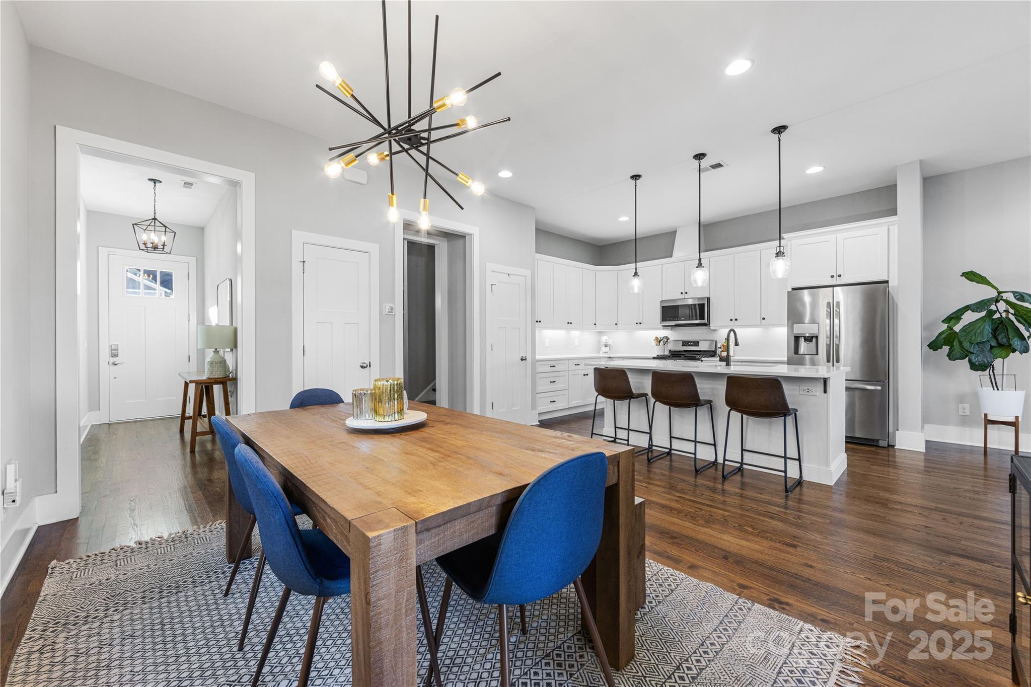 5207 Valley Stream Road