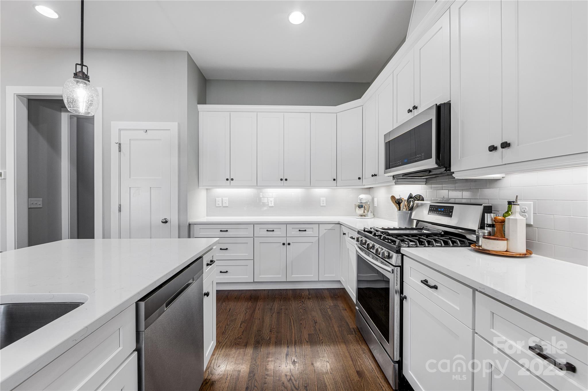 5207 Valley Stream Road