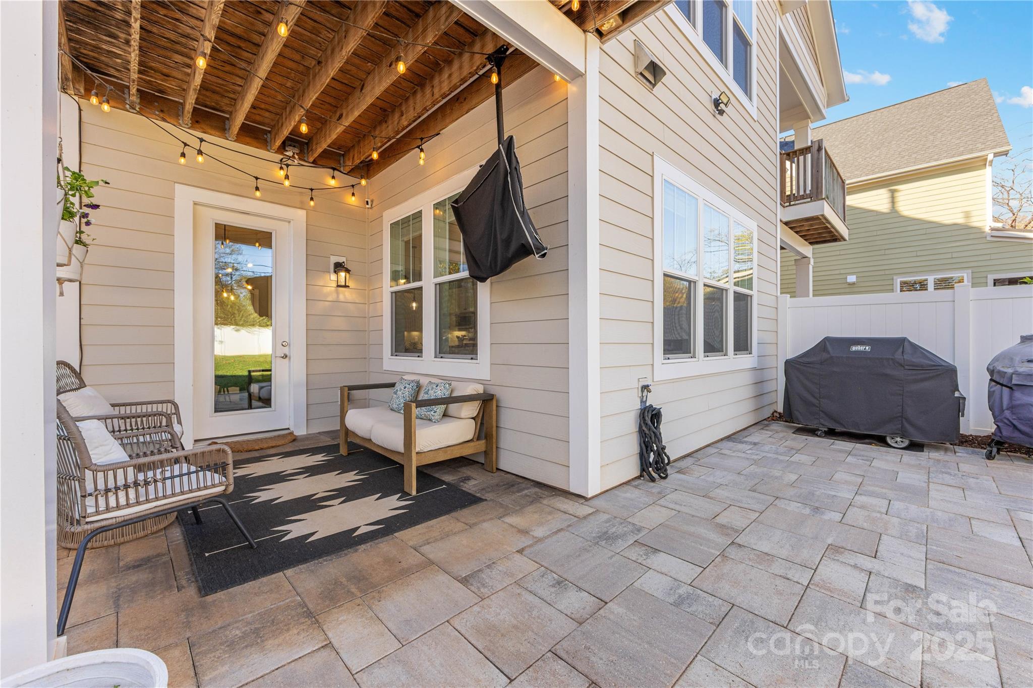 5207 Valley Stream Road