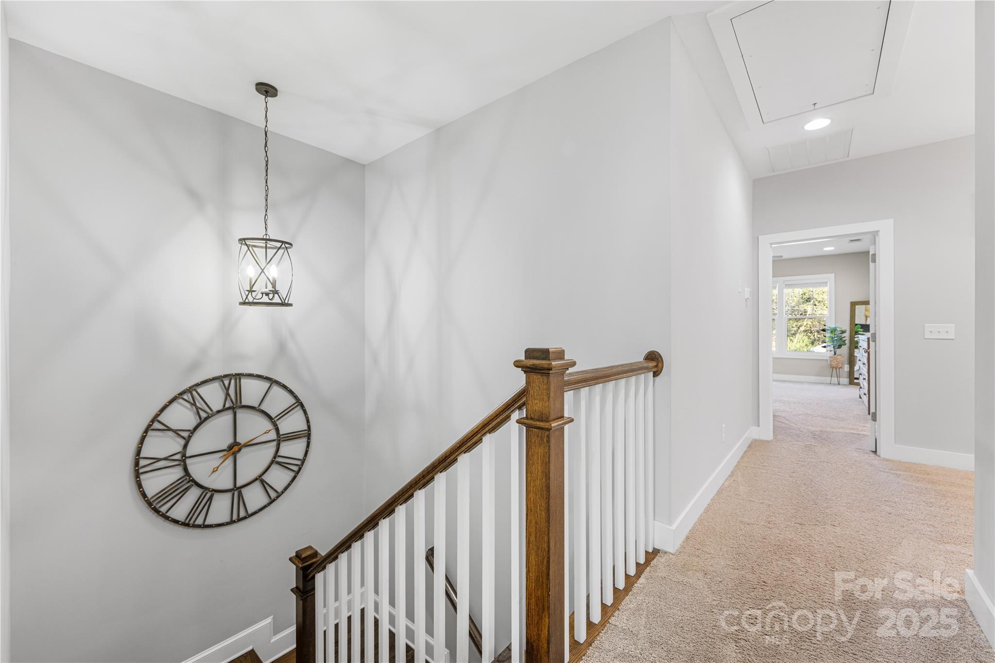 5207 Valley Stream Road