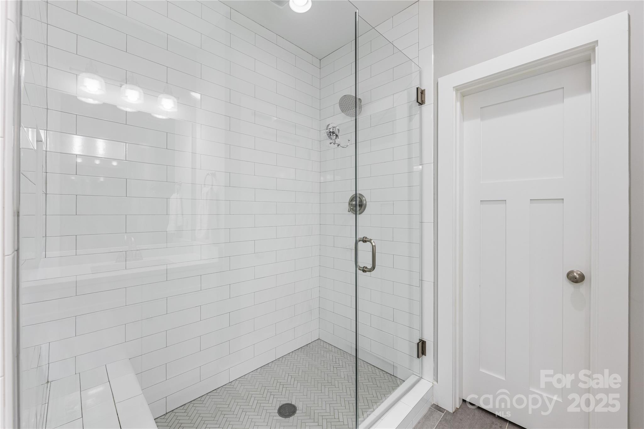 5207 Valley Stream Road