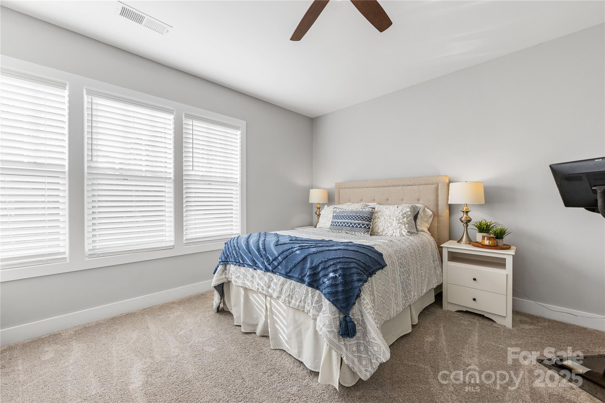 5207 Valley Stream Road