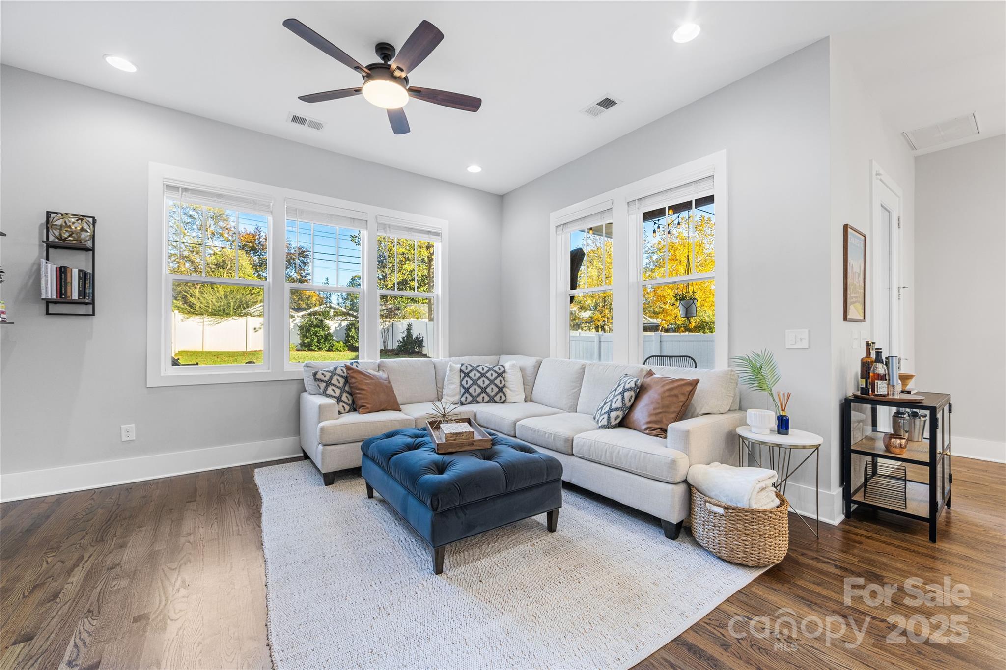 5207 Valley Stream Road